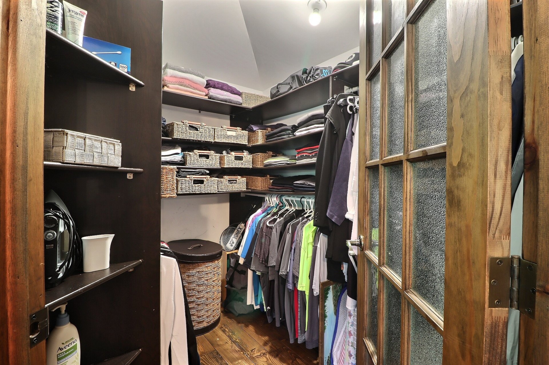 Walk-in closet