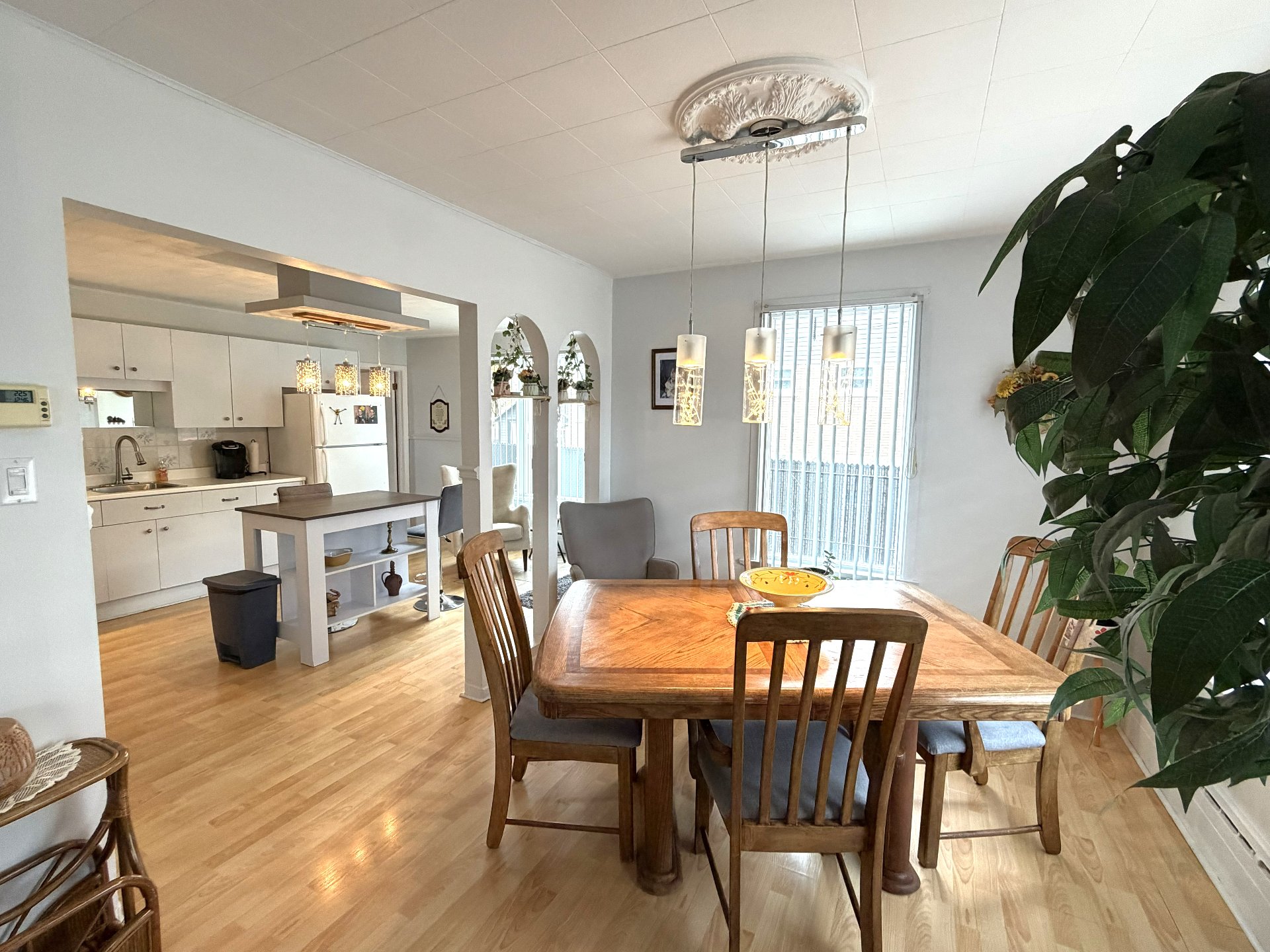 Salle à manger et cuisine logement du 36.
