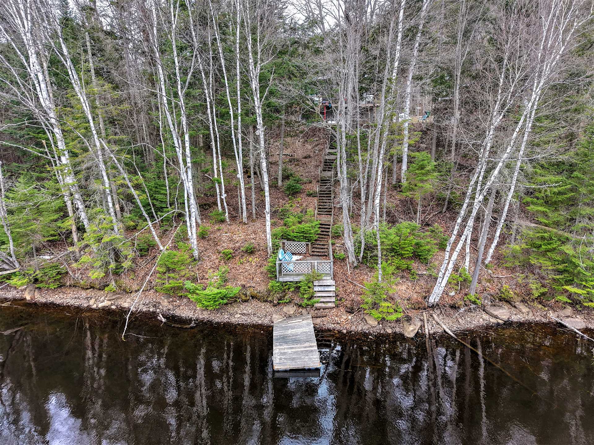 Accès au plan d'eau