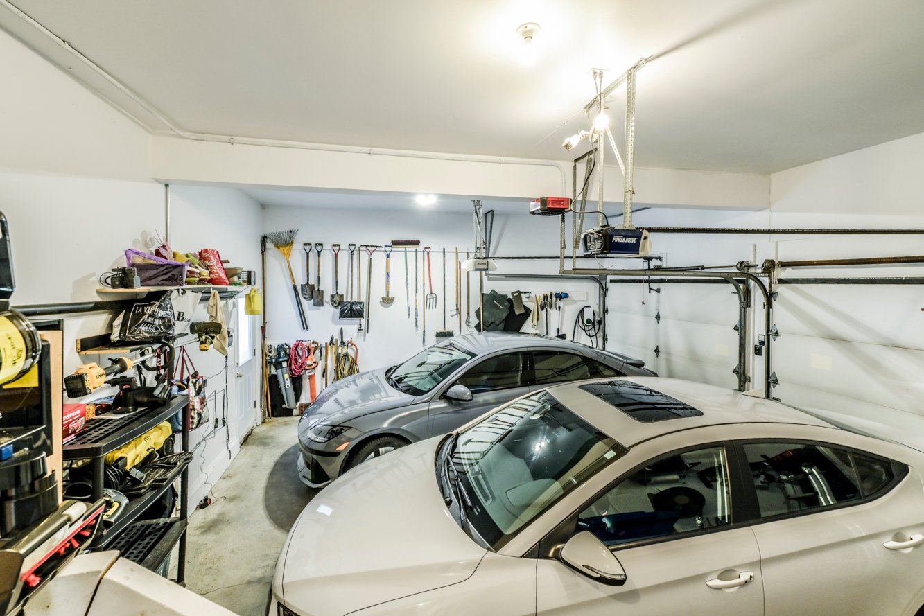 Espace pour 2 véhicules