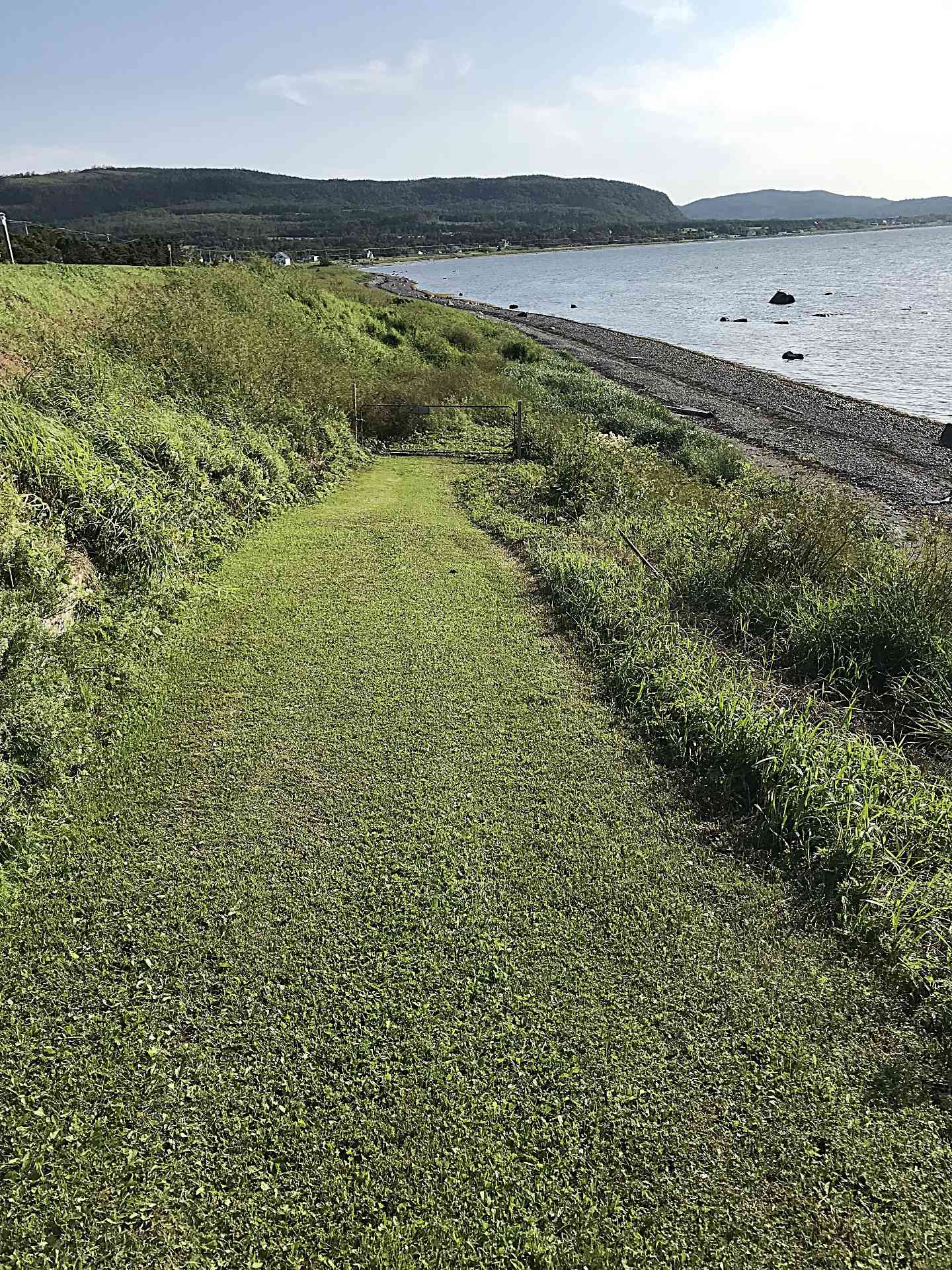 Accès au plan d'eau
