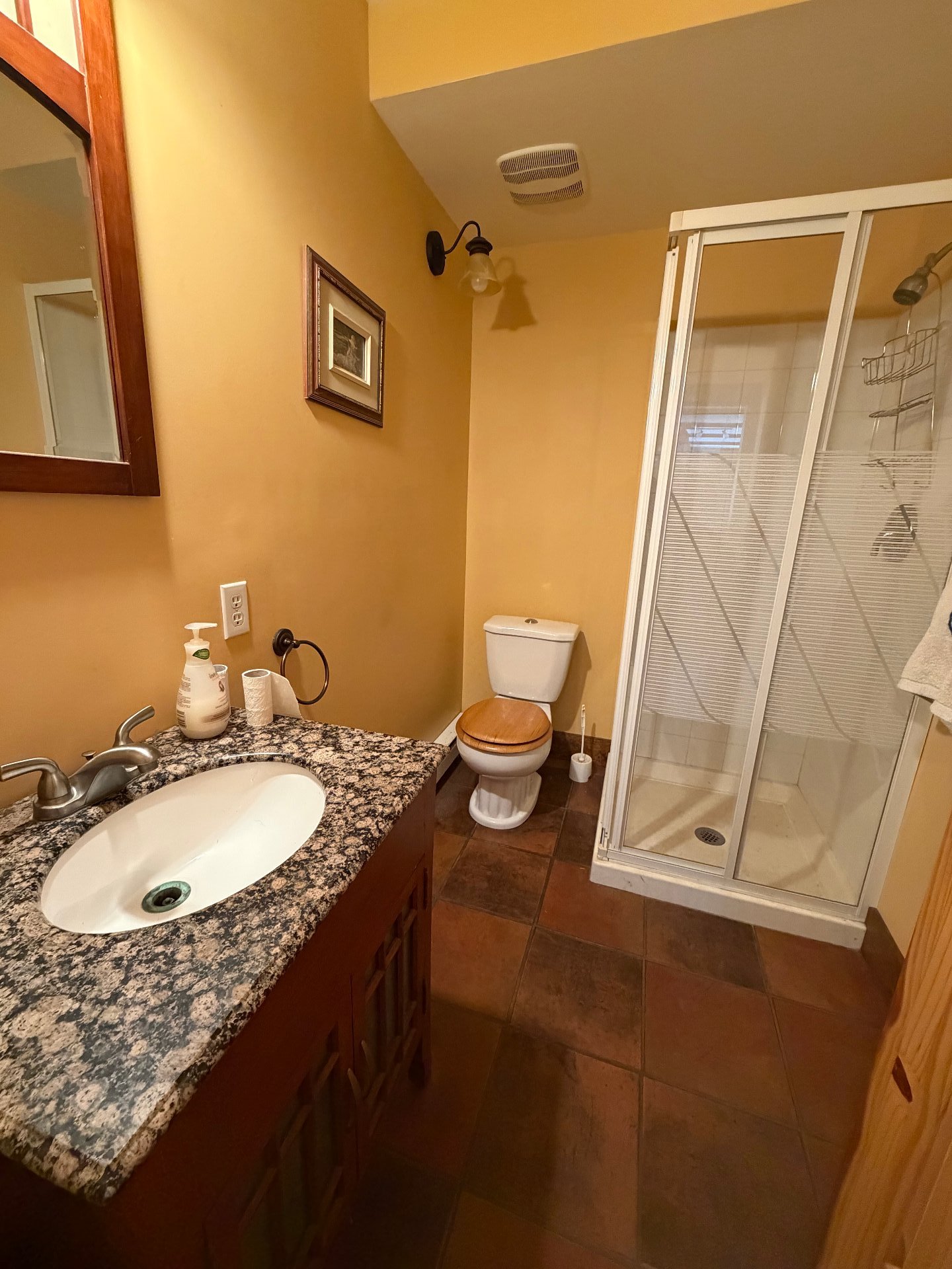 Deuxième salle de bain à l'étage