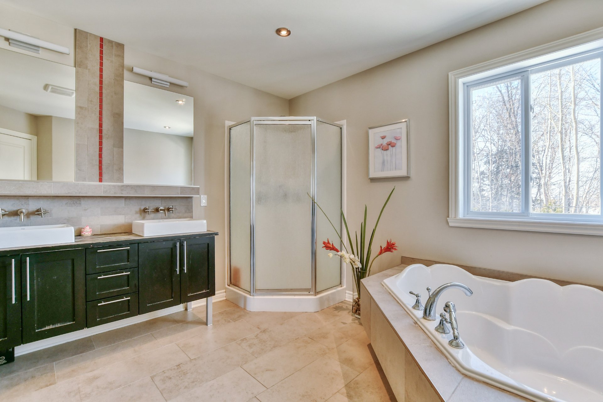 Salle de bains attenante à la CCP