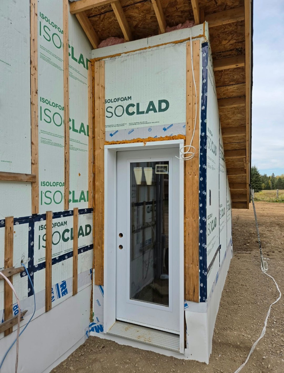 Entrée pour logement du Sous-sol