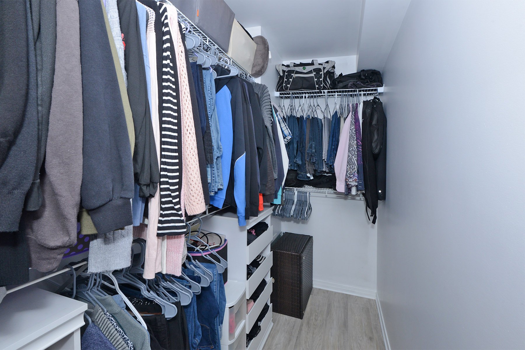 Walk-in closet