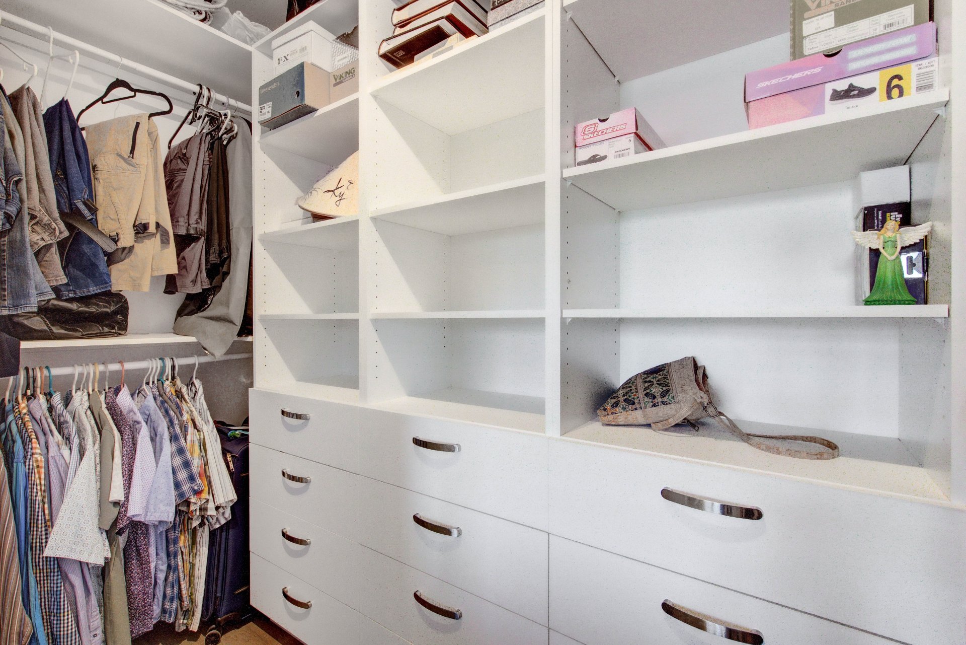 Walk-in closet