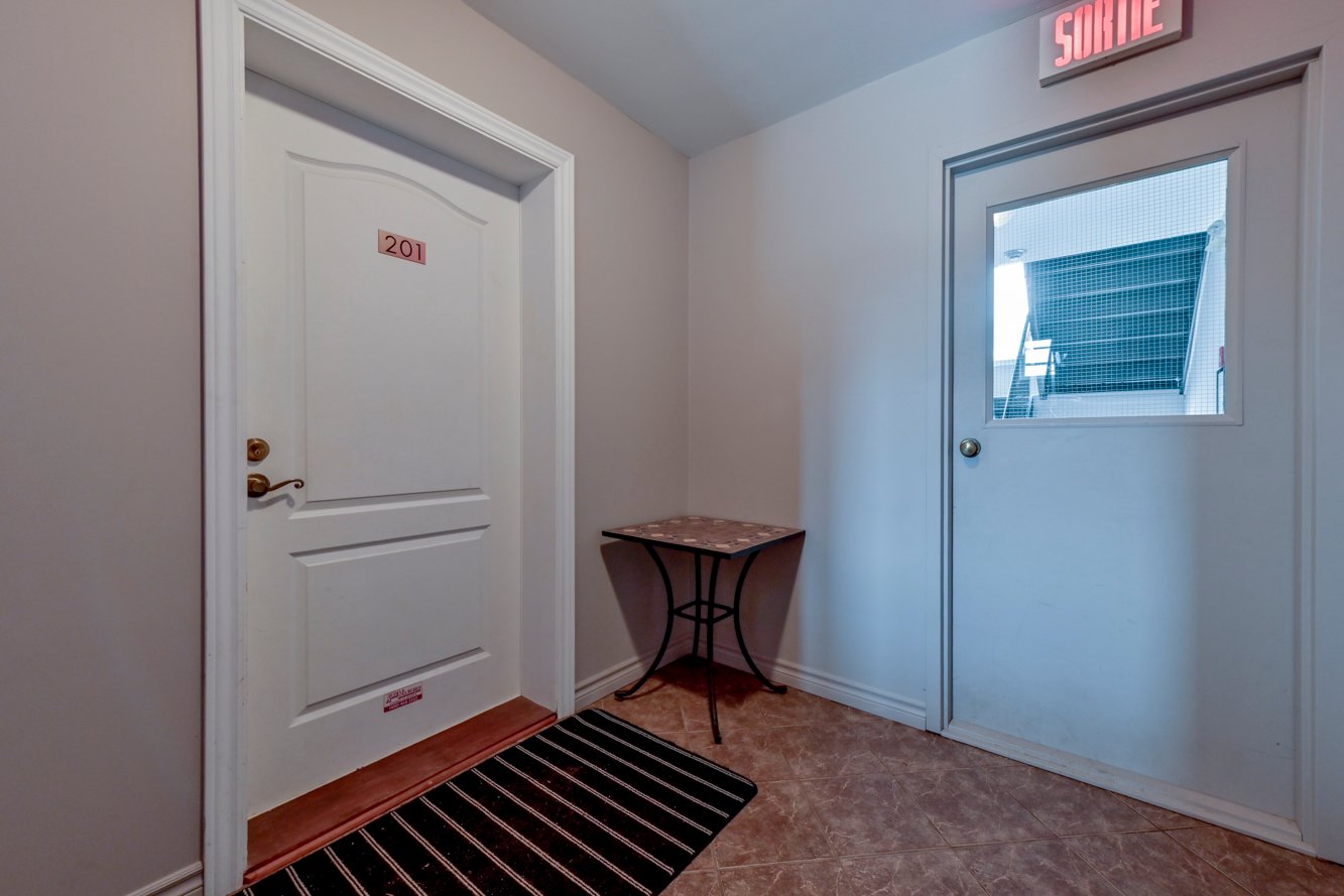 Vers la terrasse commune sur le toit