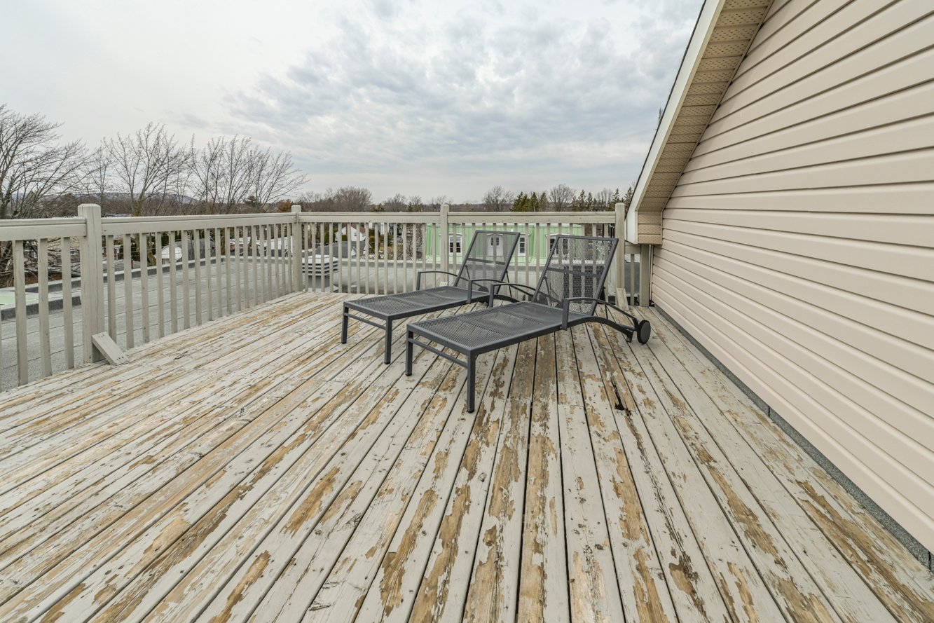 Bel endroit pour bronzage, café et 5à7