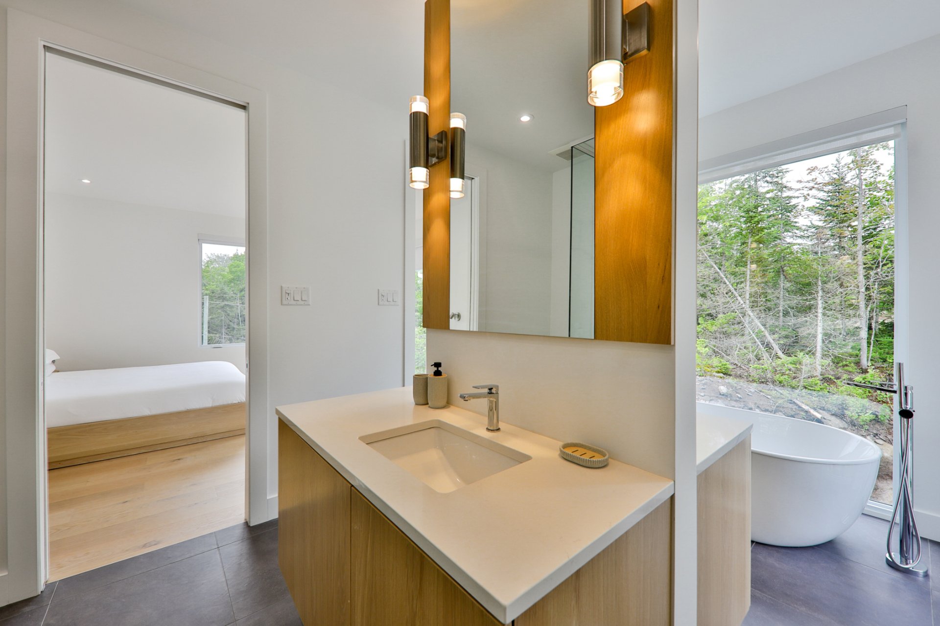 Salle de bains attenante à la CCP