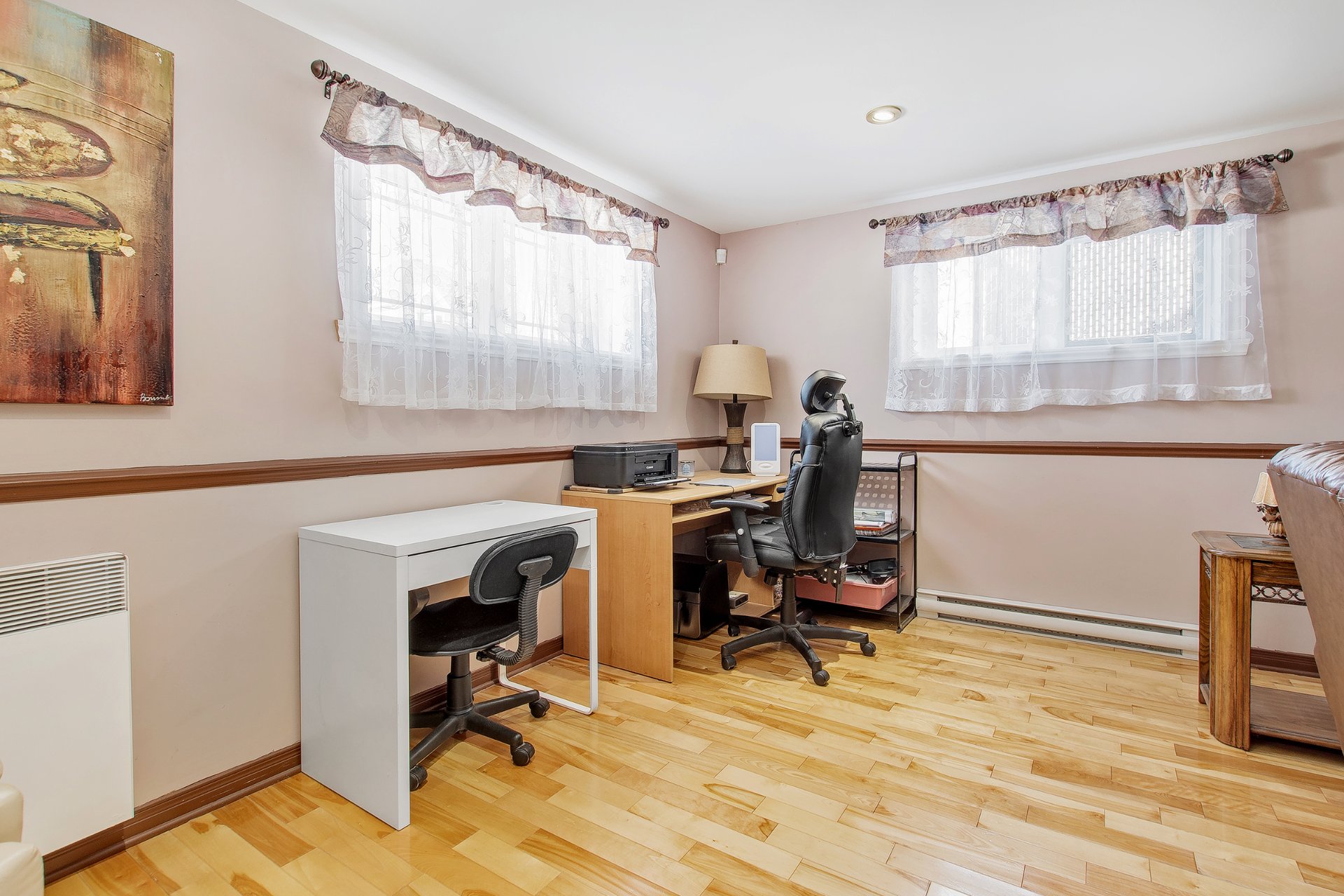 espace bureau dans le grand salon