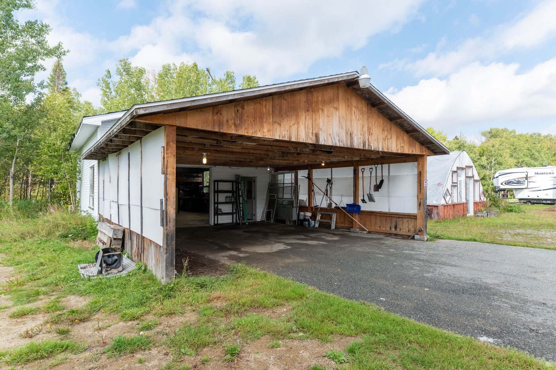 Garage