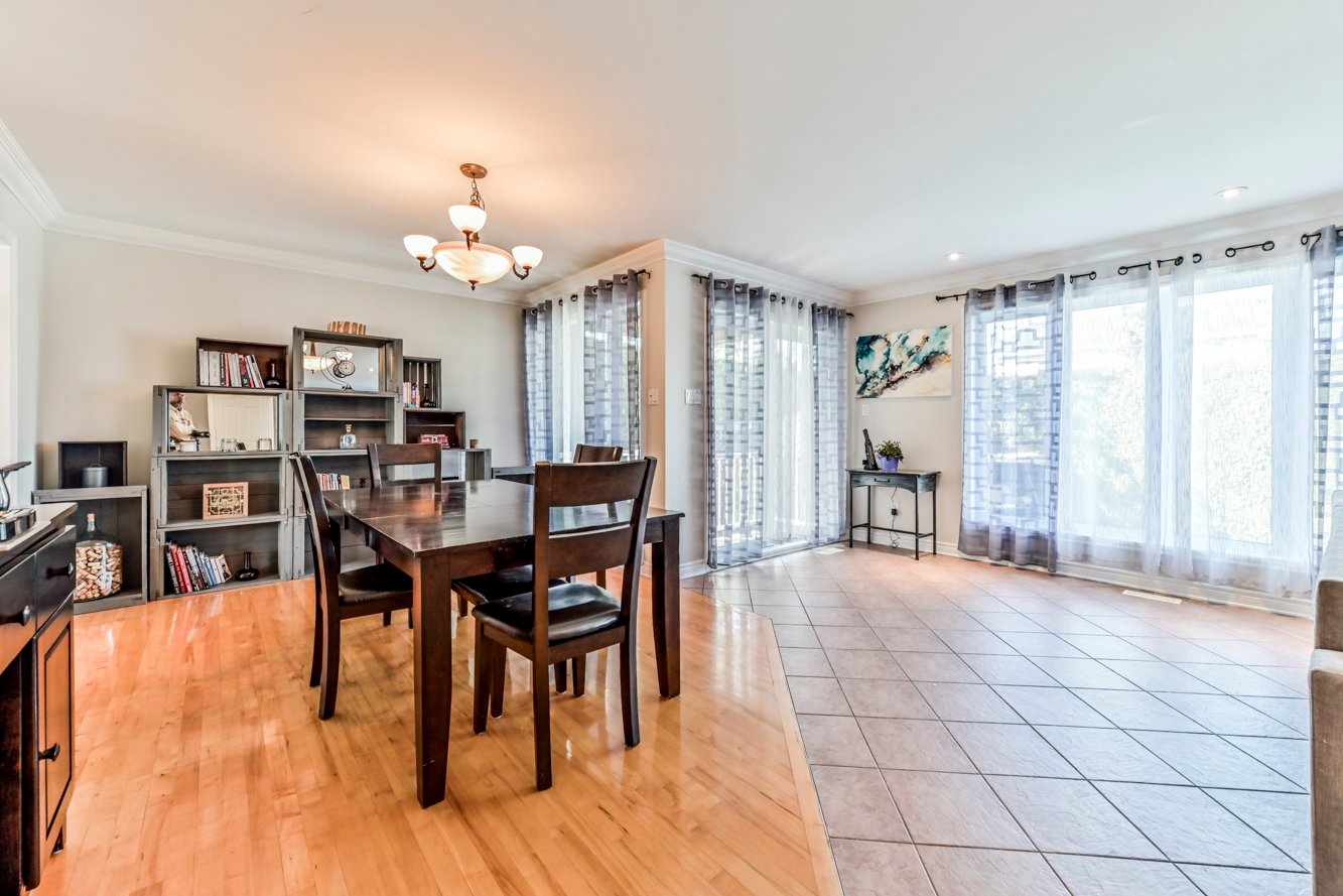 Espace boudoir devant la porte-patio