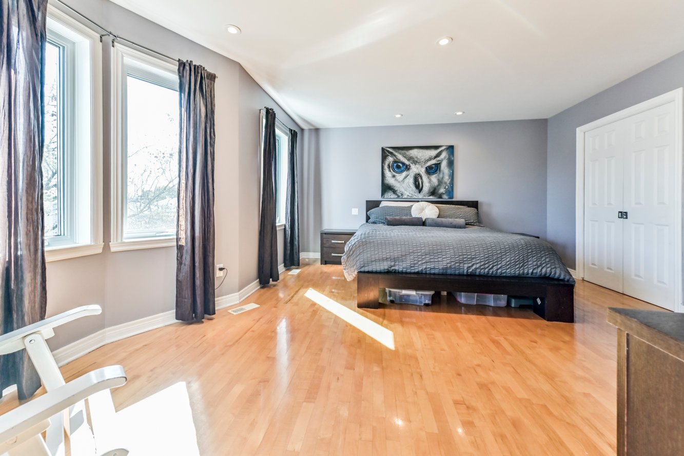 Grande pièce lumineuse