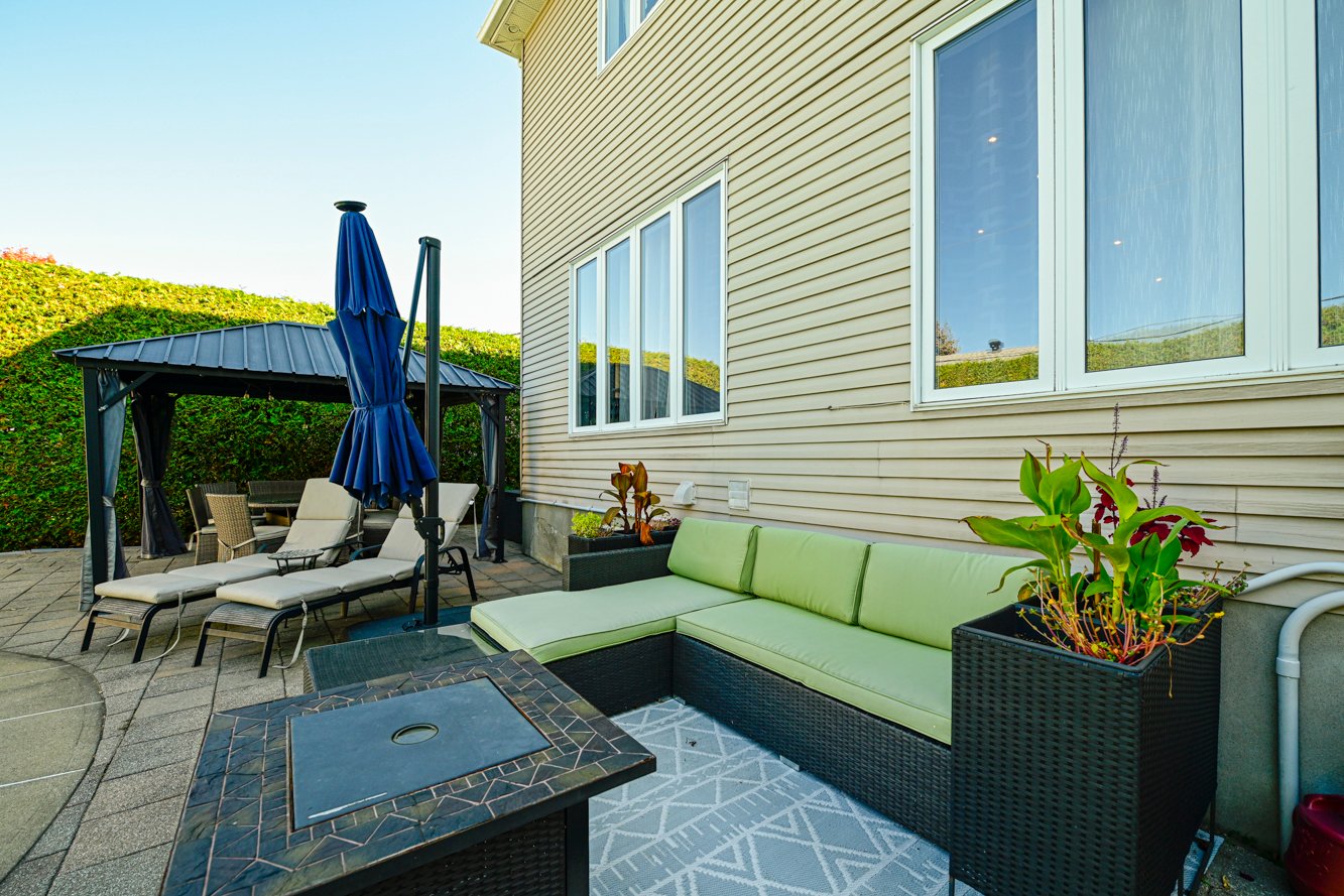 Bel espace pour aménager un salon