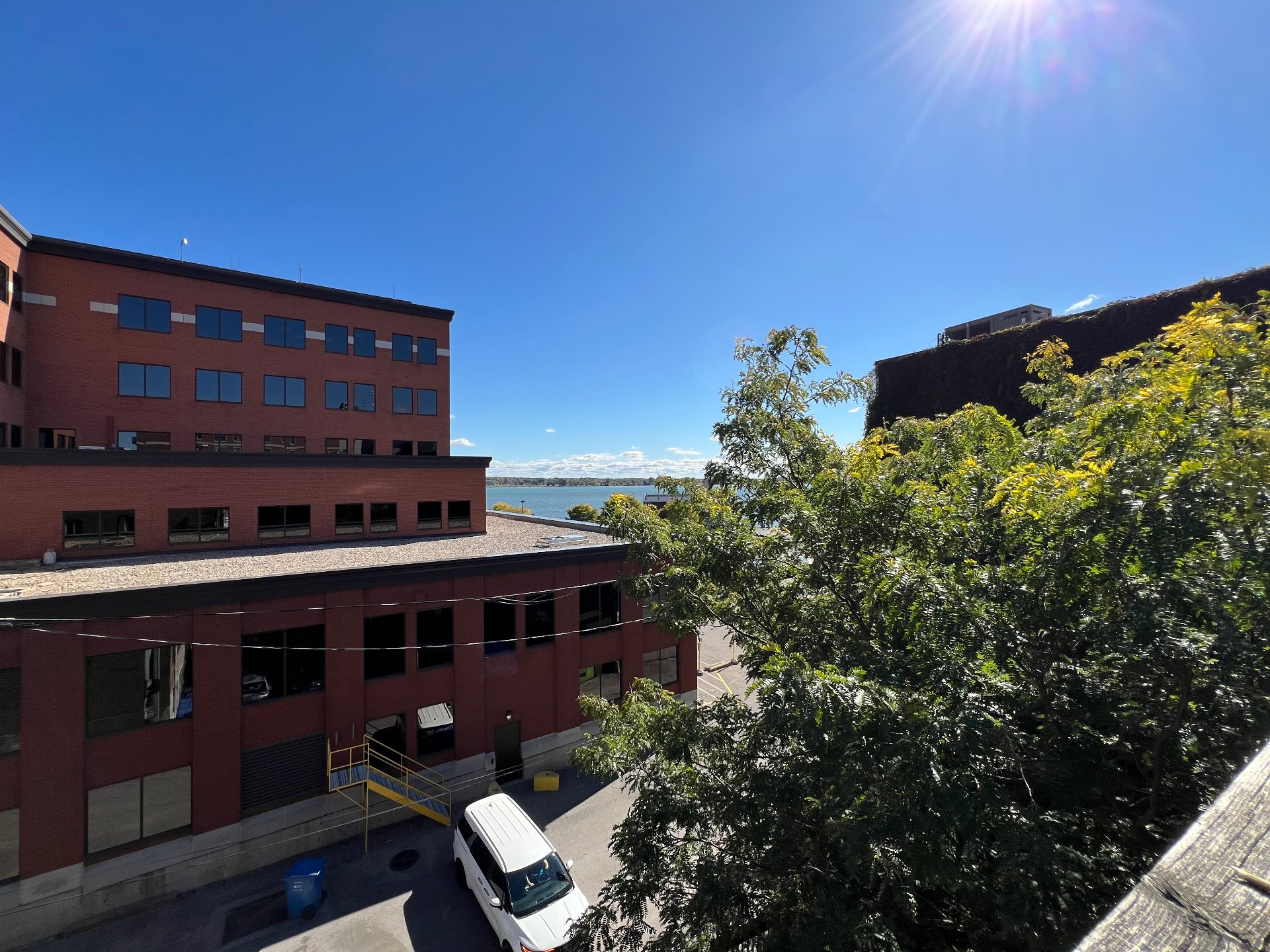 Vue du balcon (3e étage)