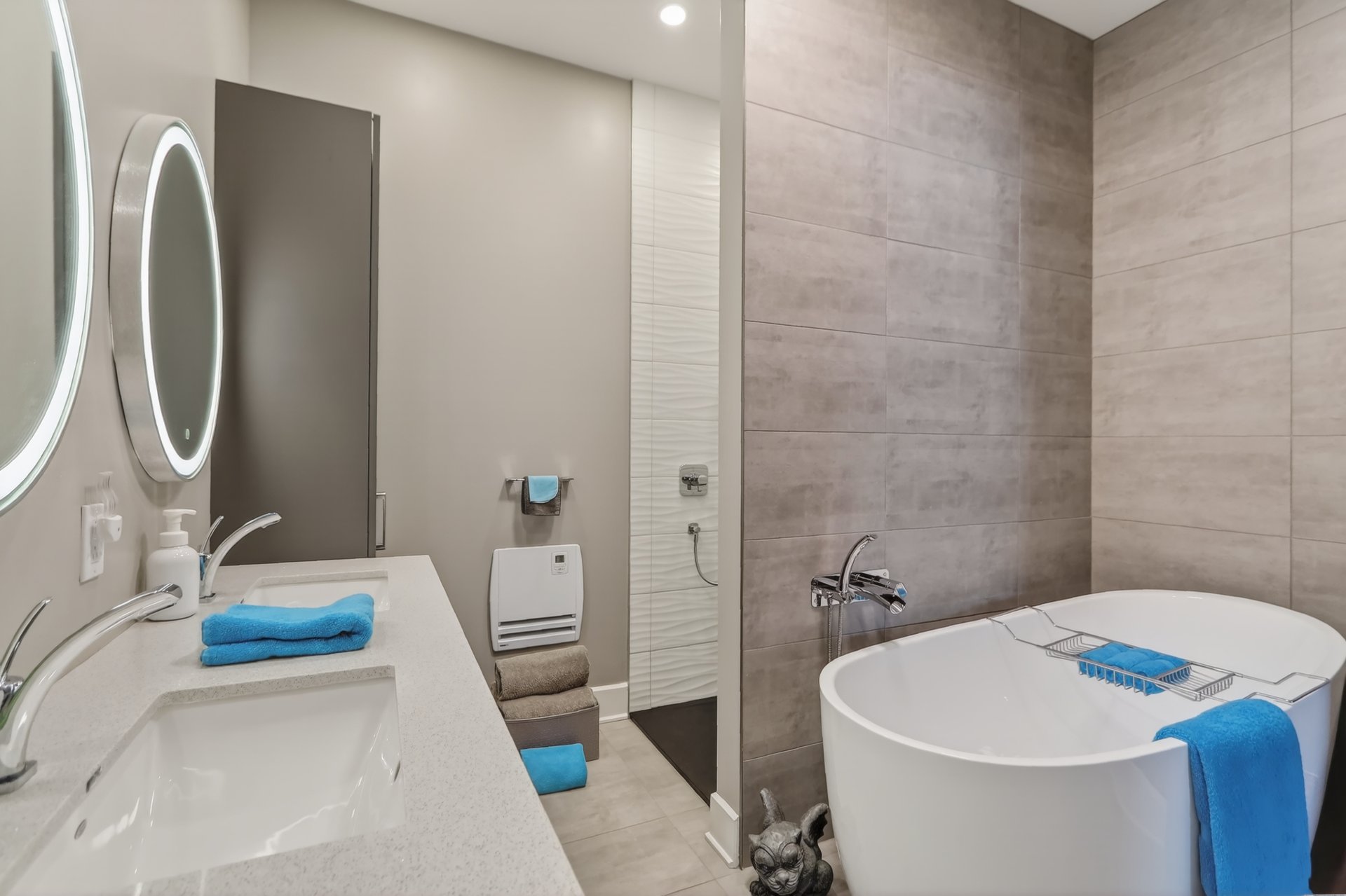Salle de bains attenante à la CCP