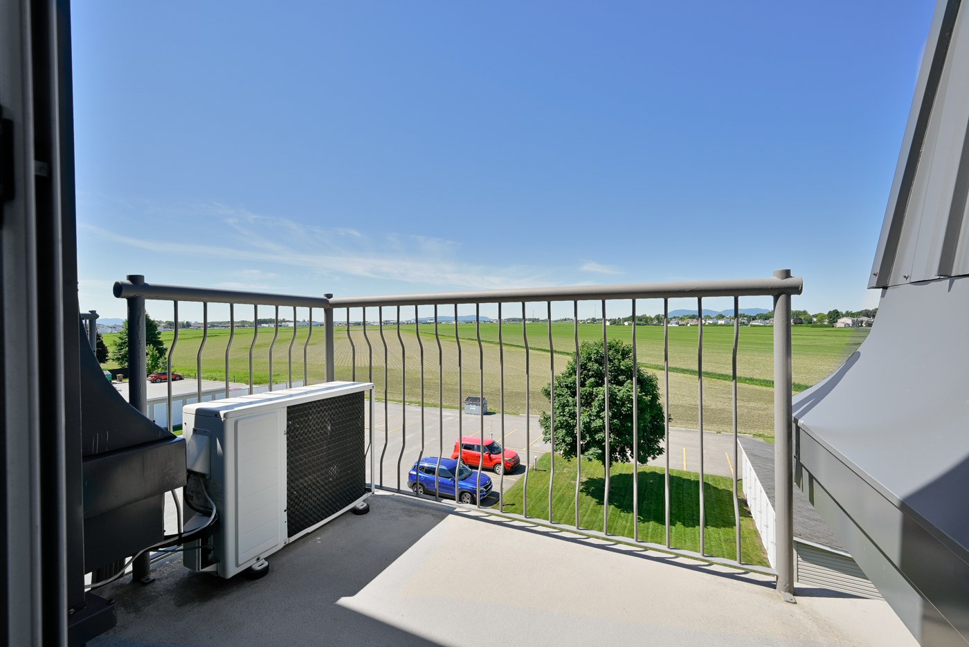 Balcon arrière,Vue de la porte patio cuisine