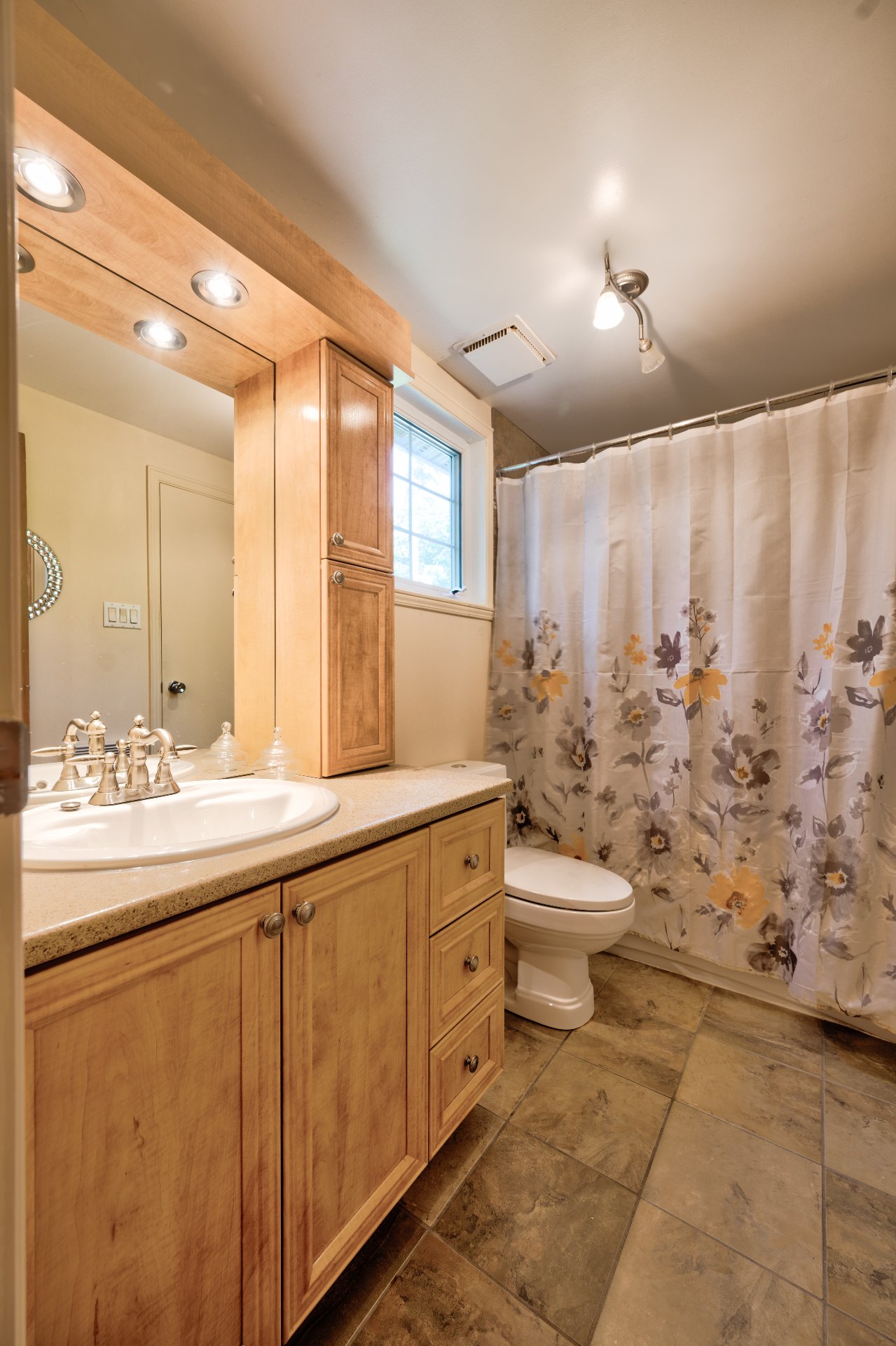 Ensuite bathroom