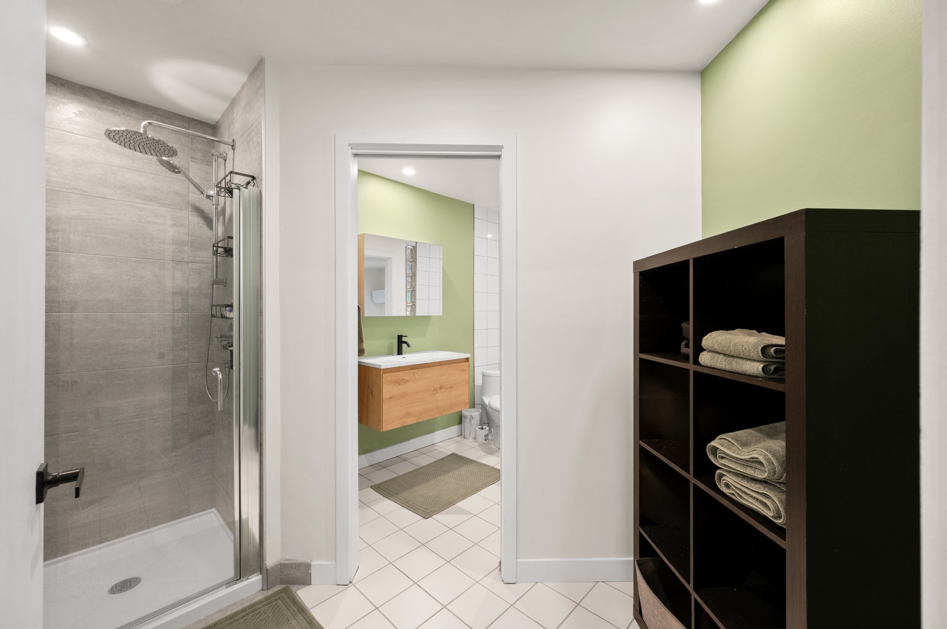 Ensuite bathroom