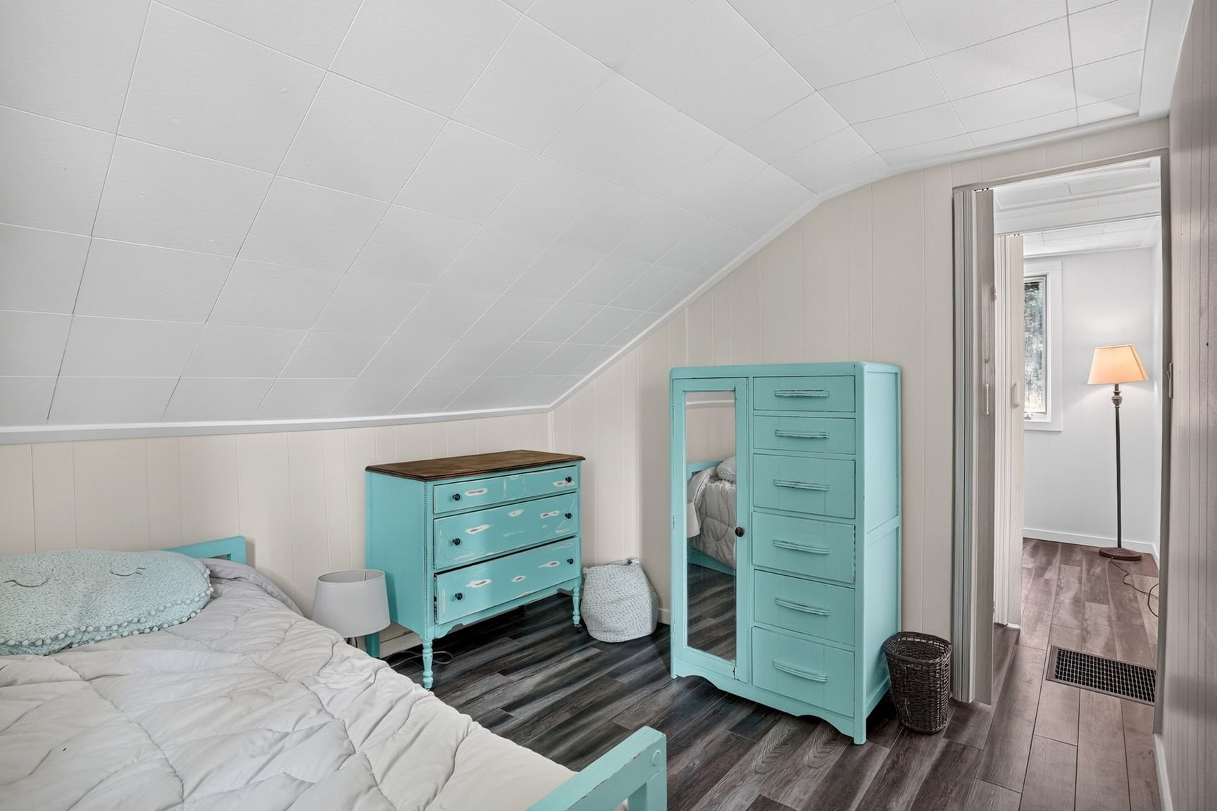 Chambre 2 (communique avec chambre 3)
