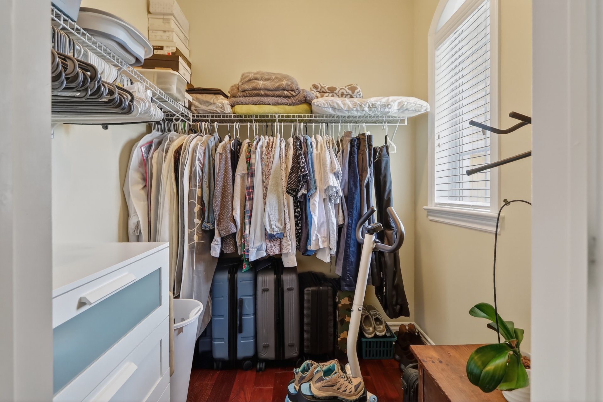 Walk-in closet