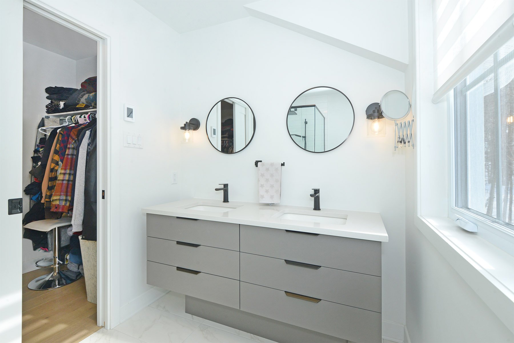 Salle de bains attenante à la CCP