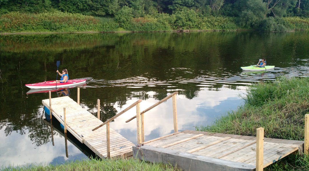 Accès au plan d'eau