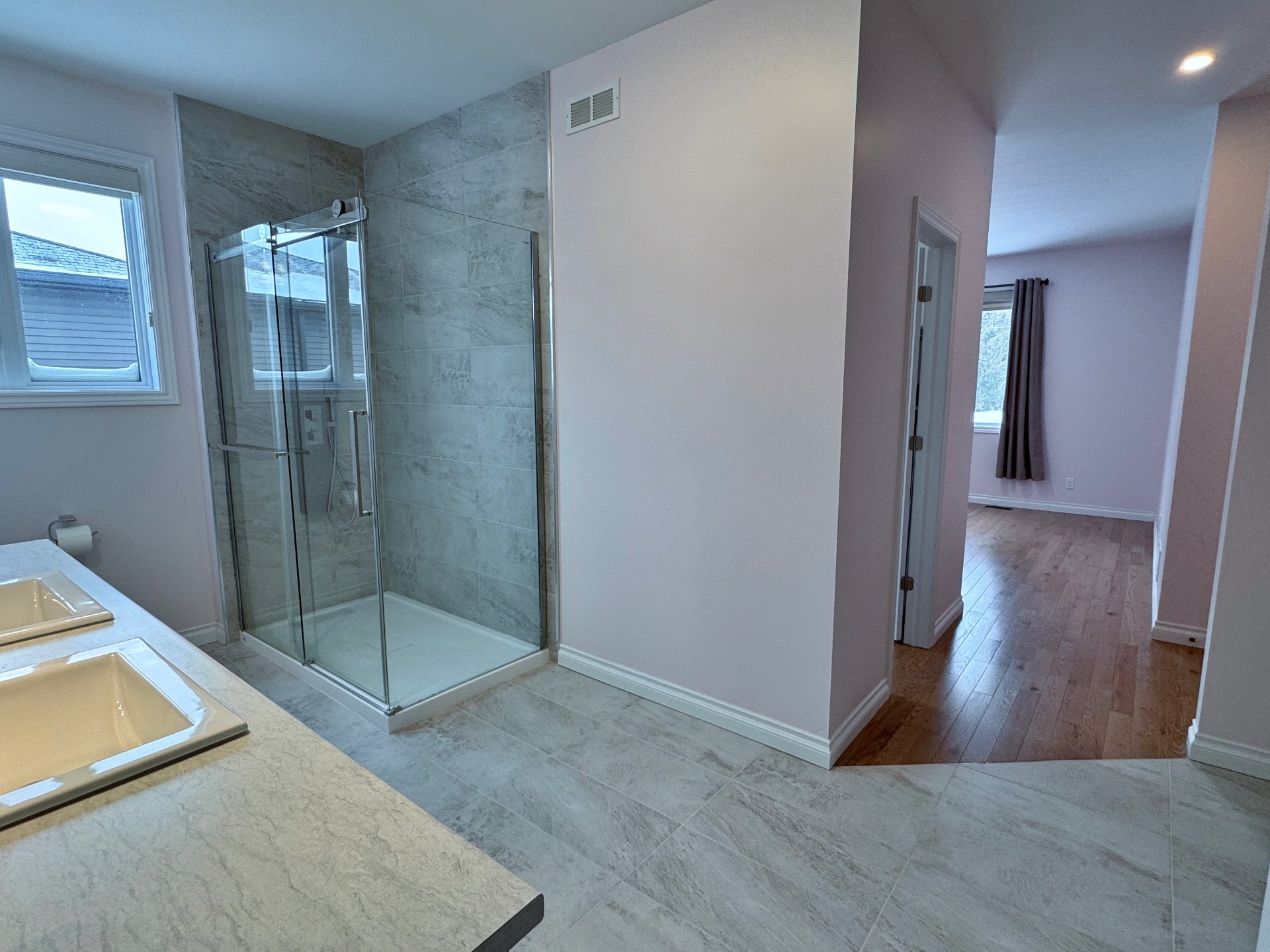 Salle de bains attenante à la CCP