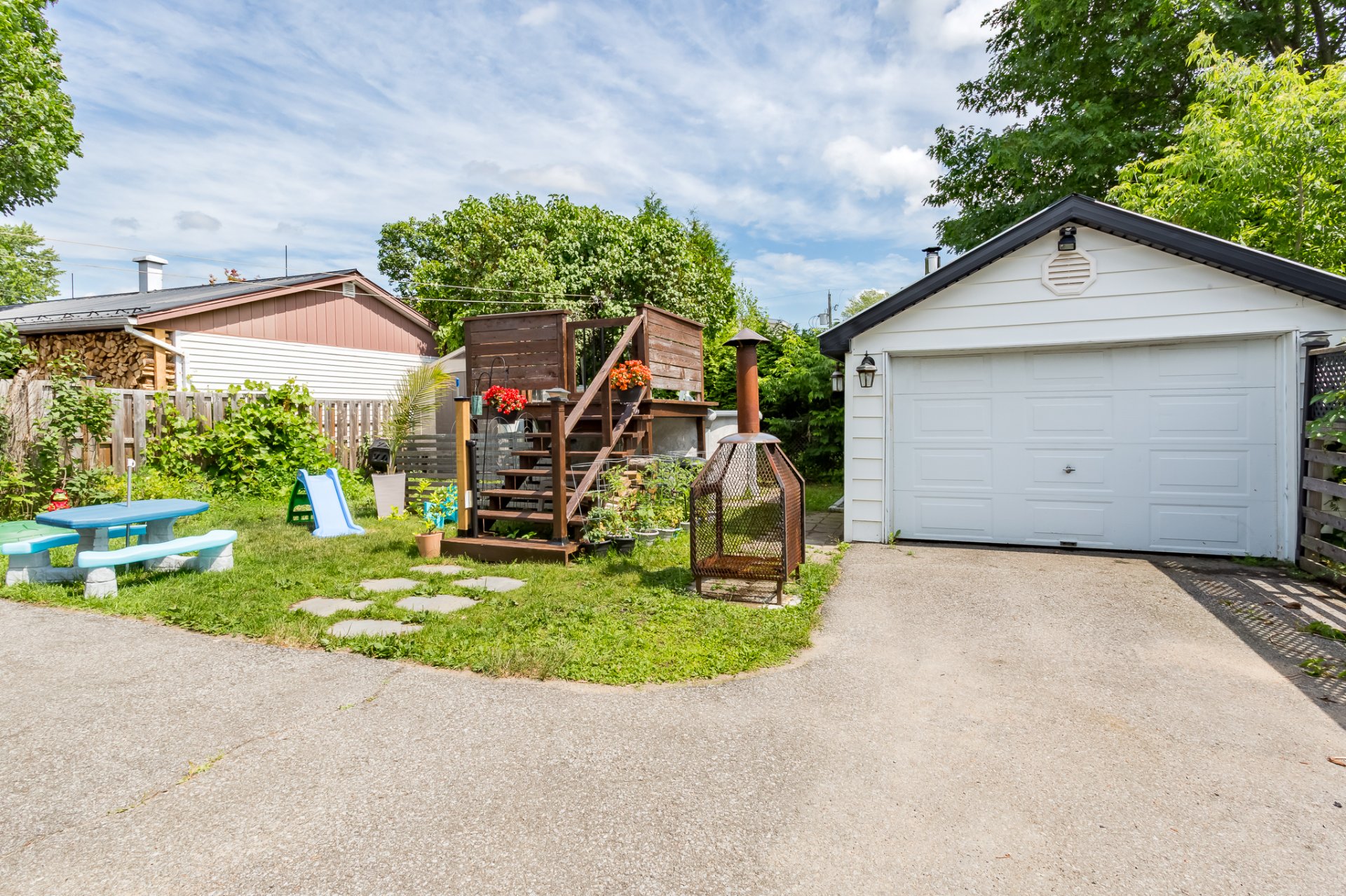 Garage