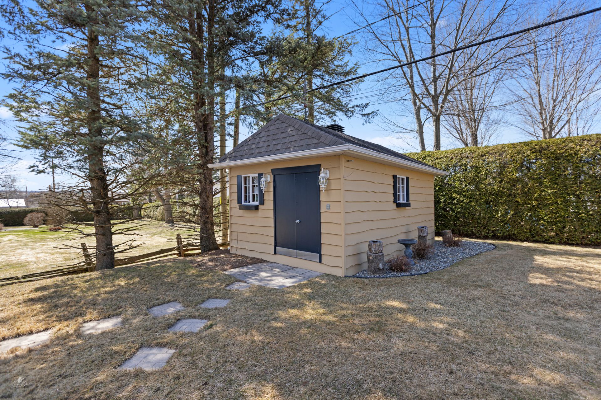 Shed
