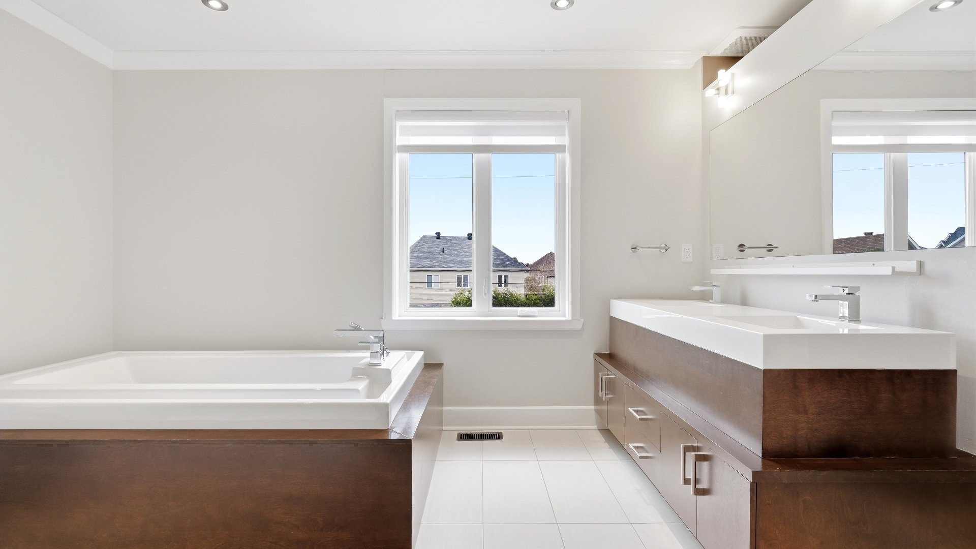 Ensuite bathroom