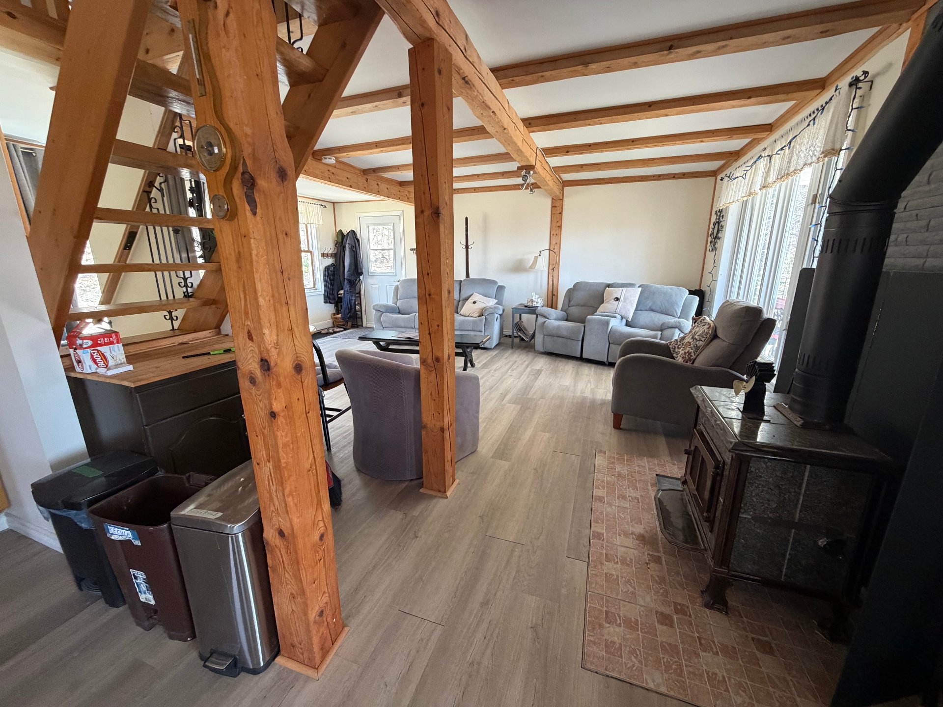 Entre le salon et la salle à manger