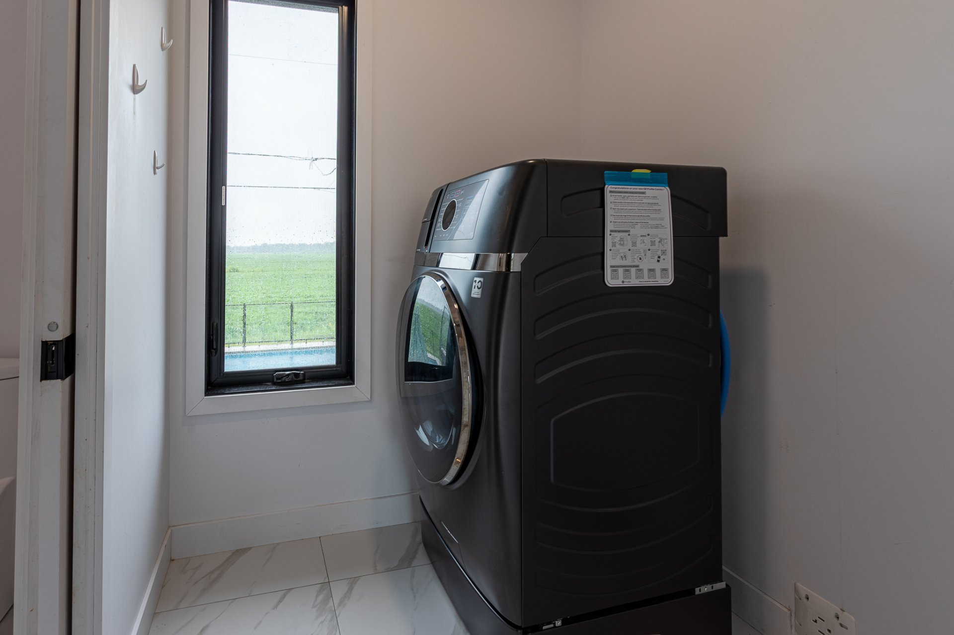 Attenant chambre principale et salle de bain