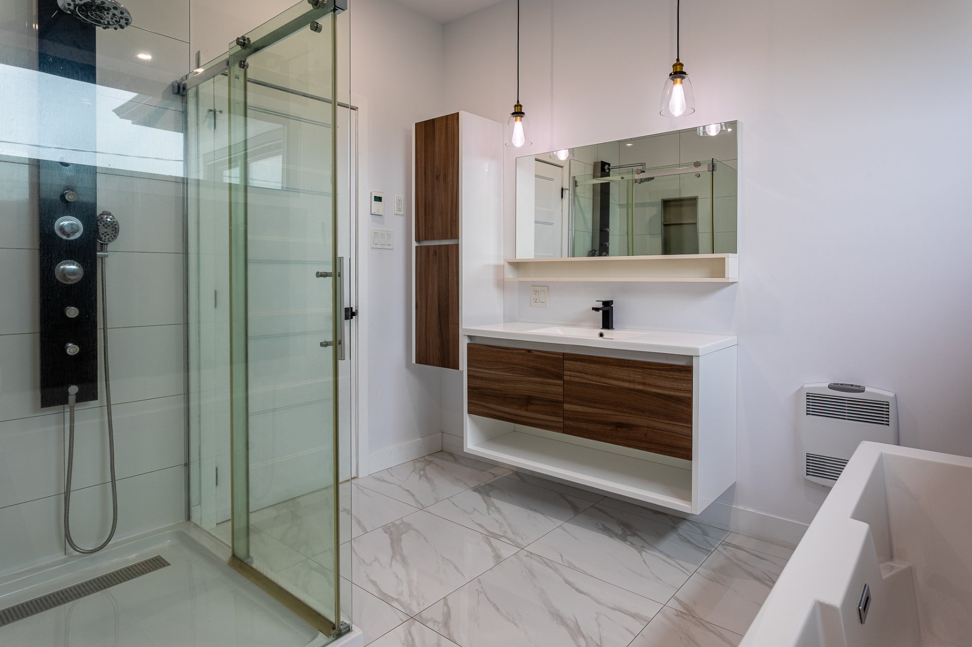 Salle de bains attenante à la CCP