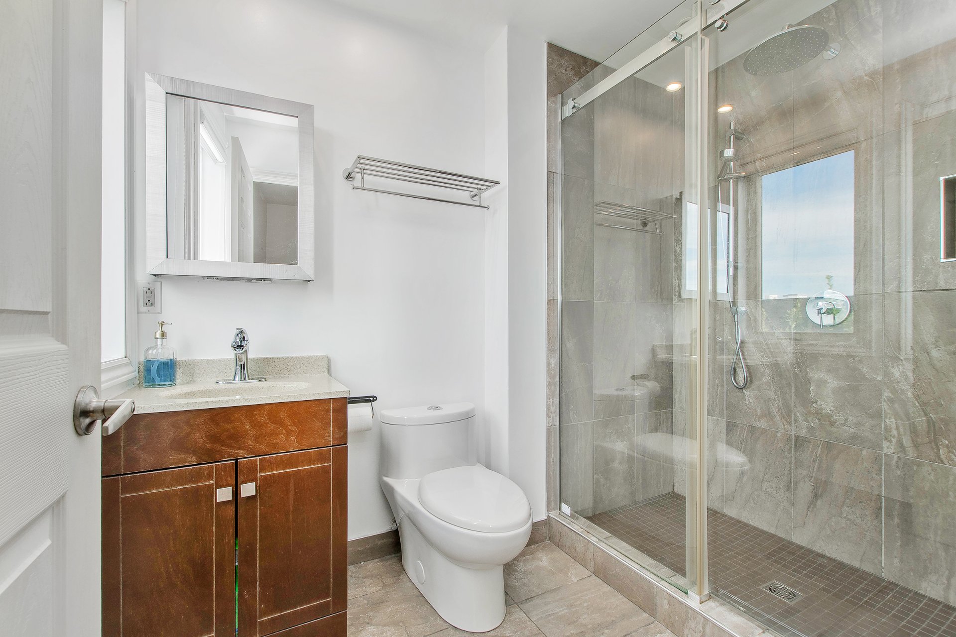 Salle de bains attenante à la CCP