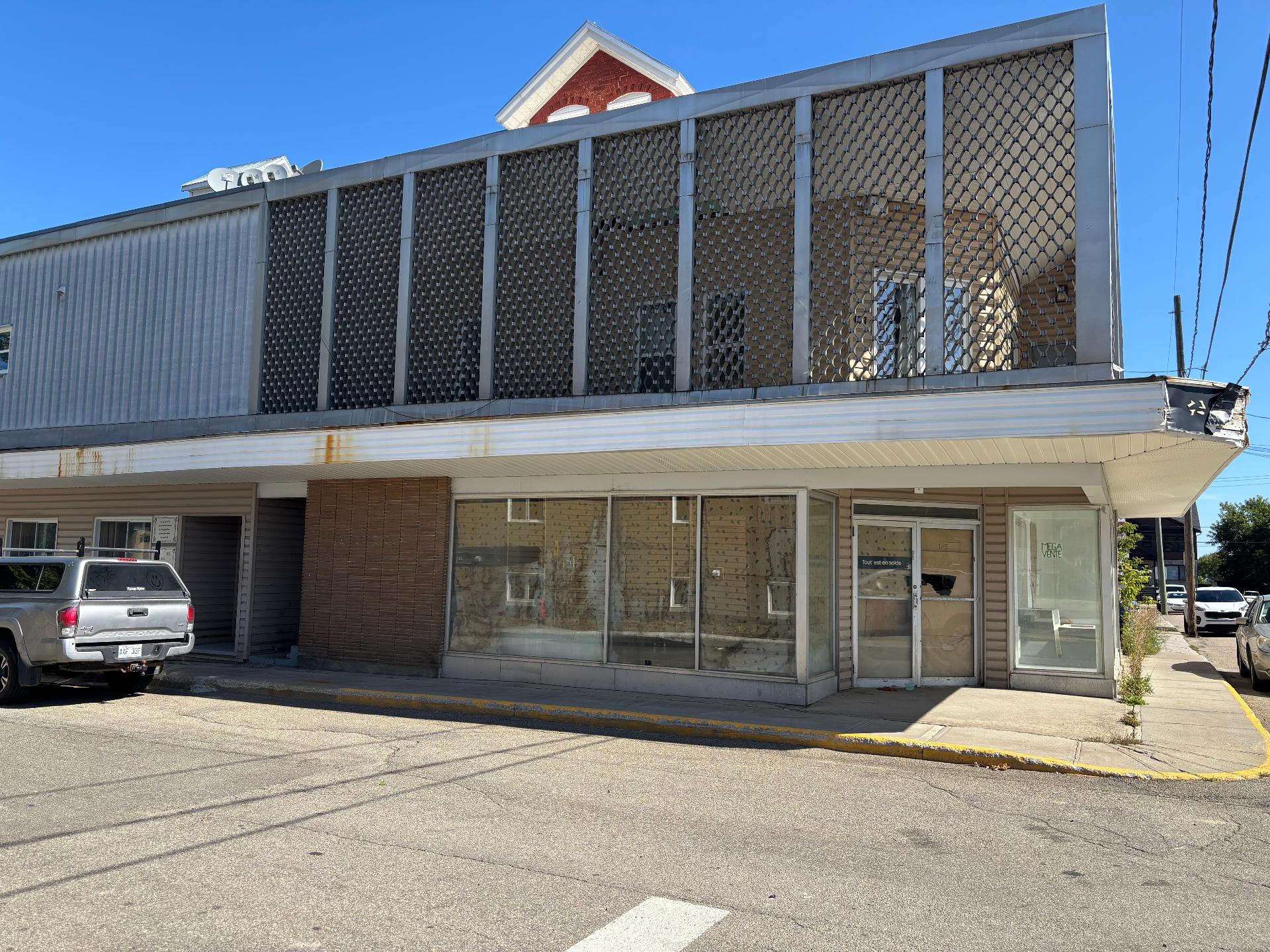 Façade