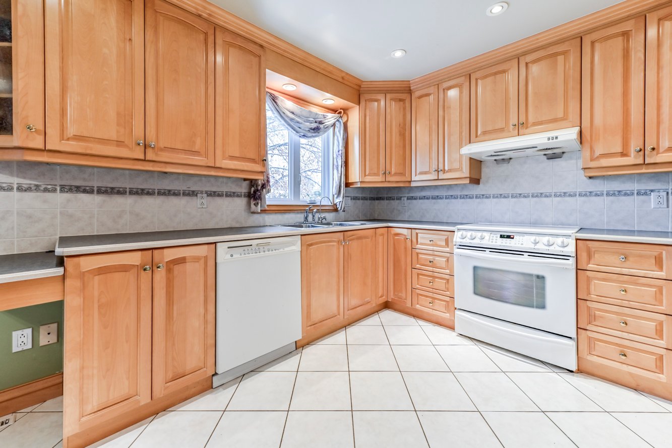 Bel espace de comptoir pour travailler