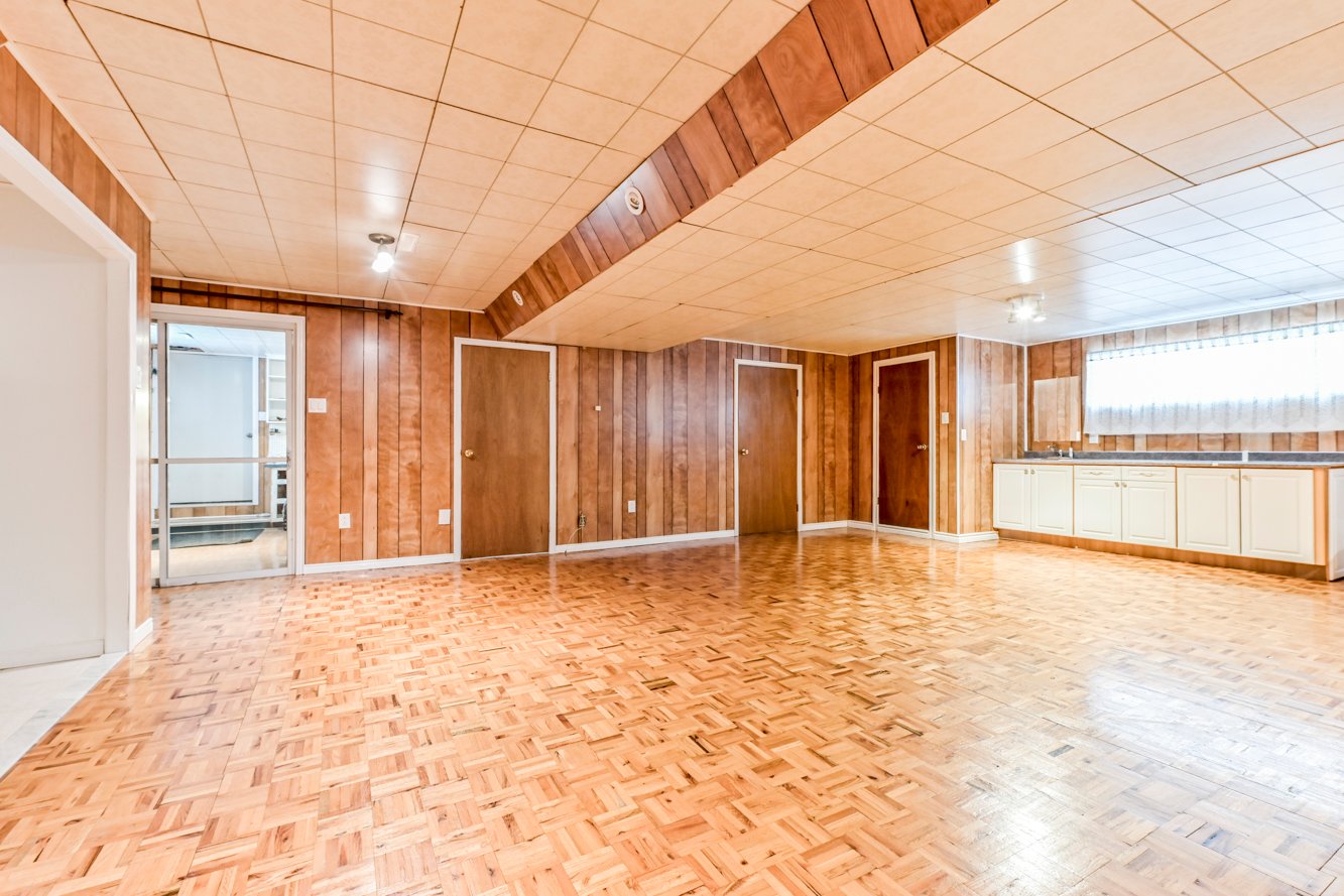 Salon, salle de jeux, gym, etc