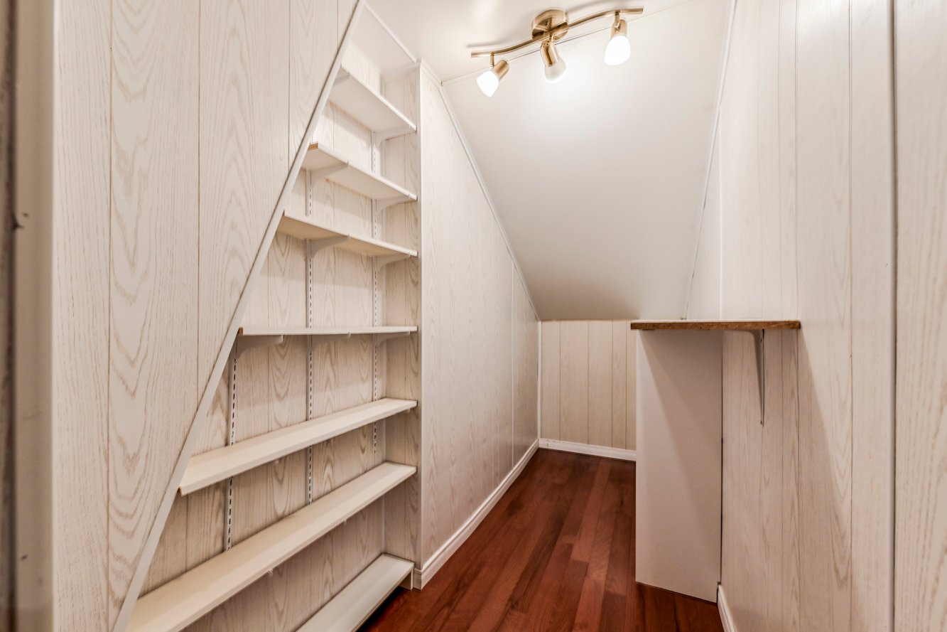 Cannage, décorations de Noël, etc.