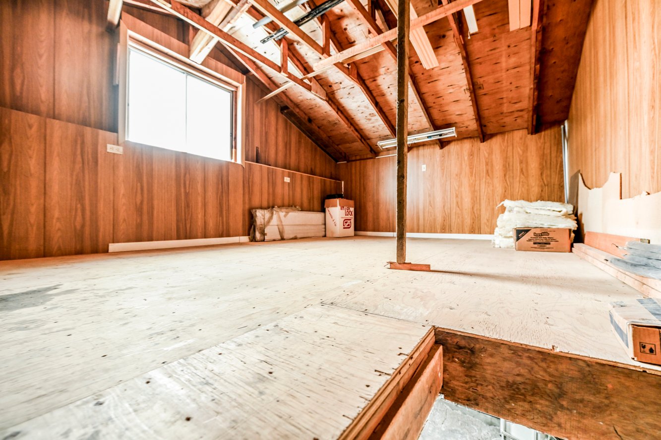 2e étage pour du rangement, wow!