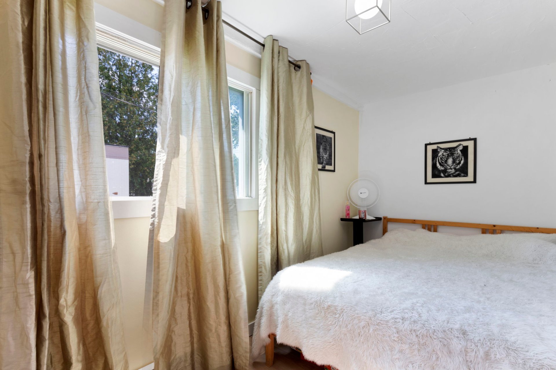 Chambre à coucher 1