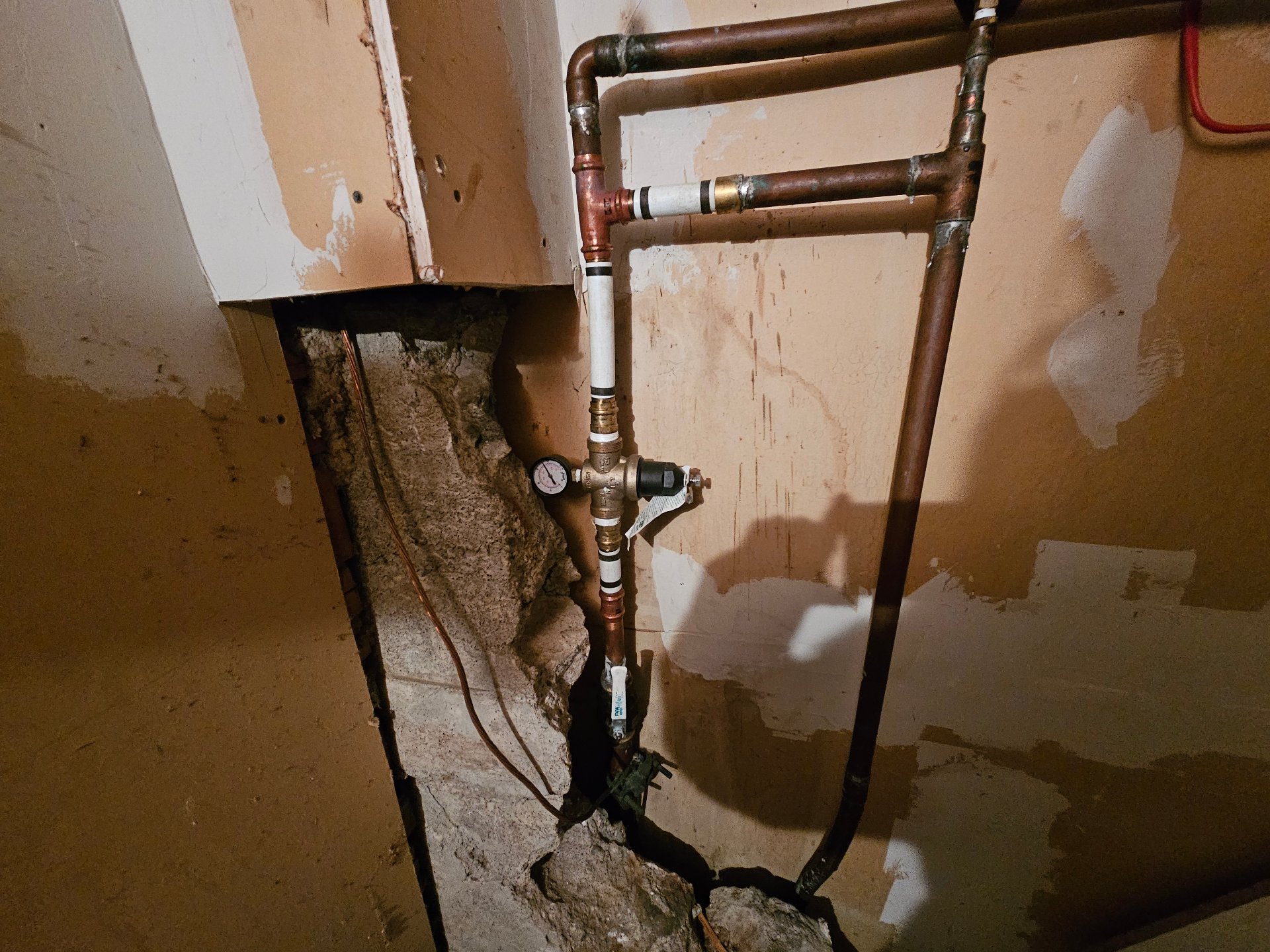 Entrée d'eau situé dans le Vide Sanitaire