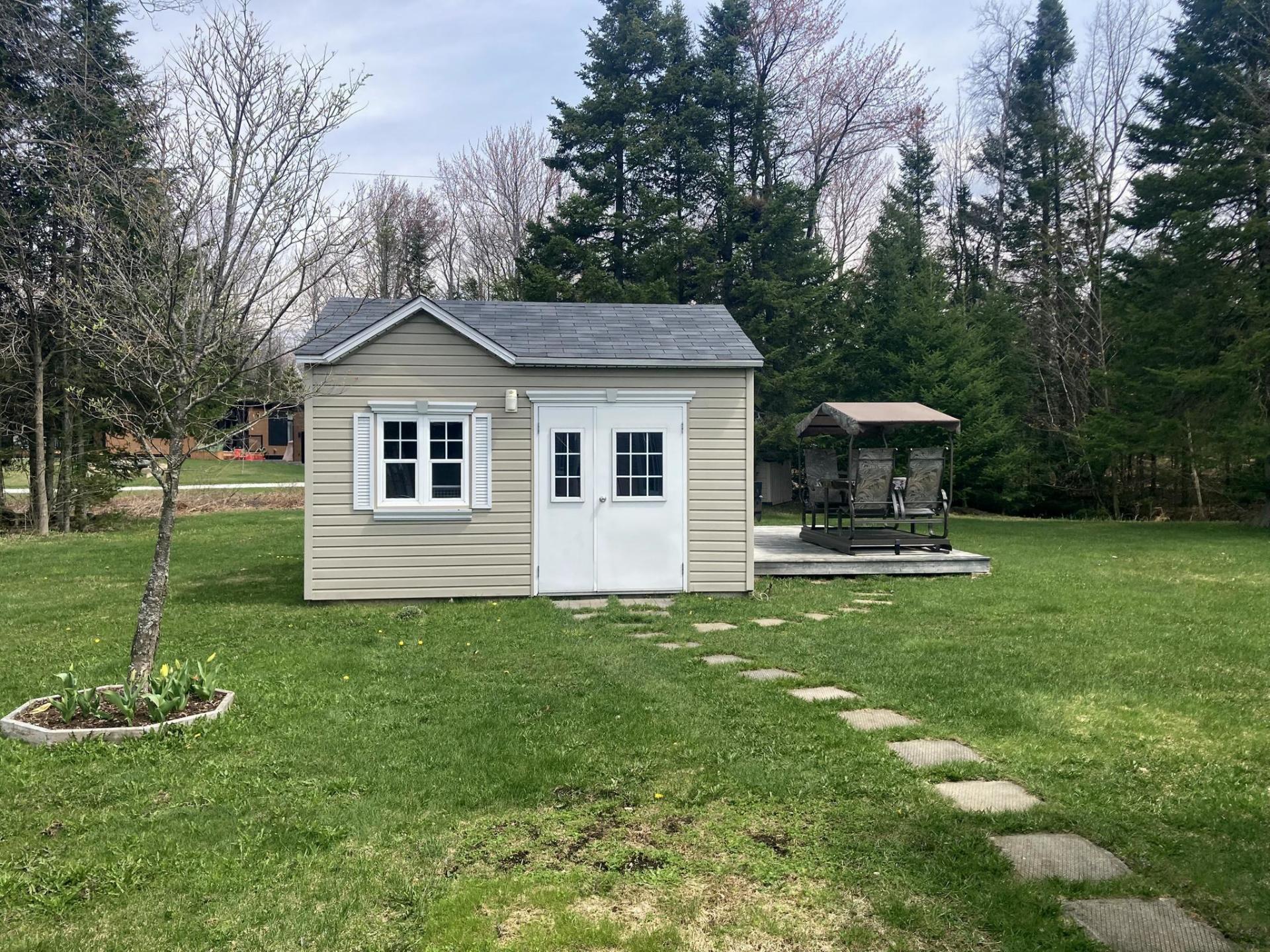 Shed
