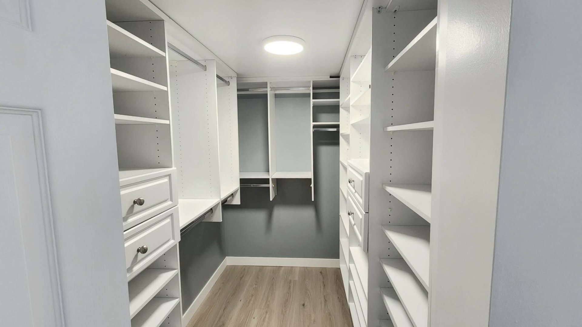 Walk-in closet