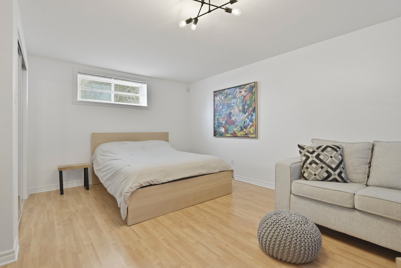 Sous-sol entièrement aménagé