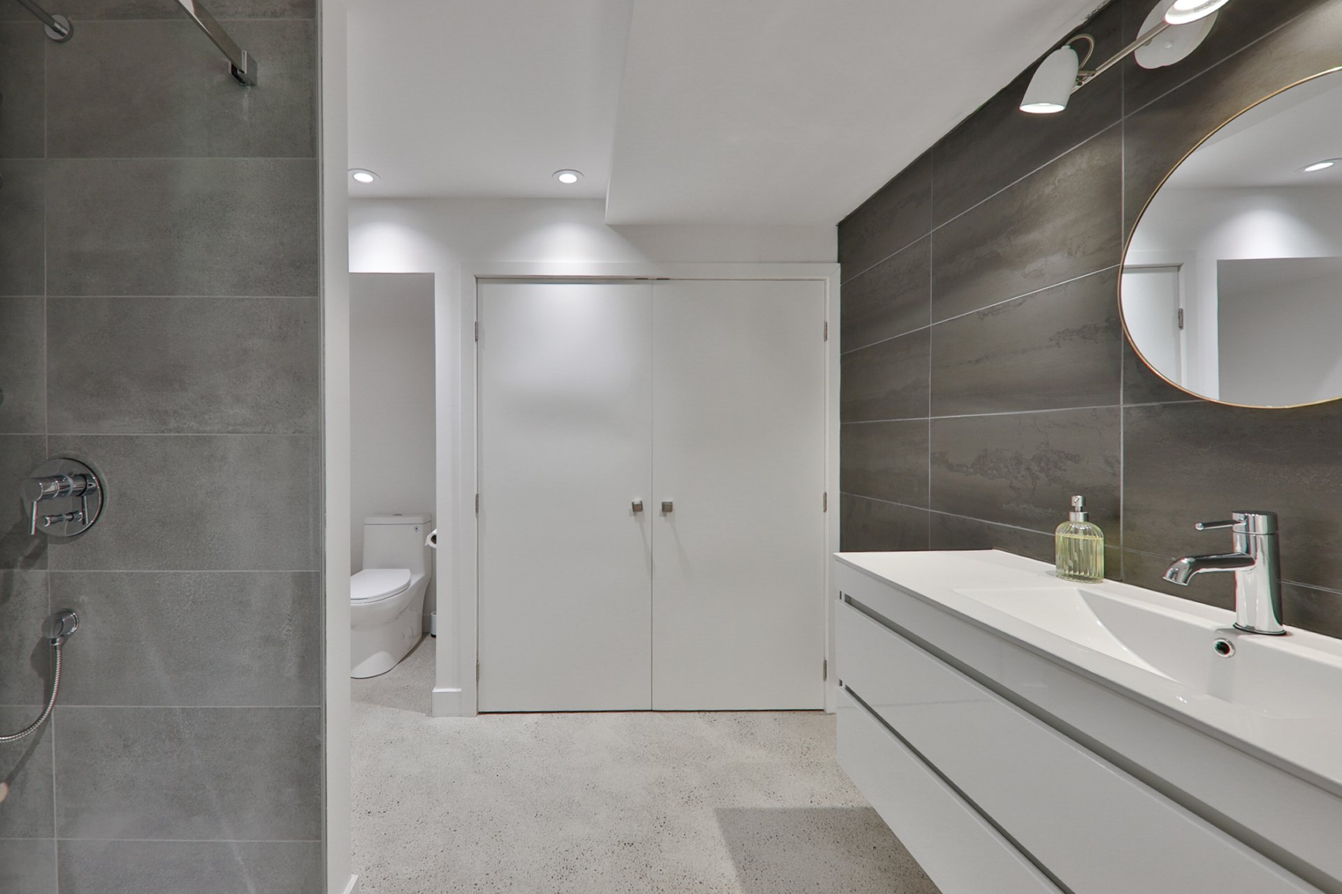 Avec laveuse & sécheuse