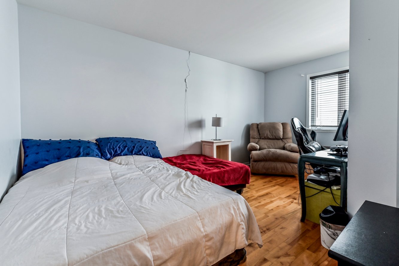 Une autre grande pièce