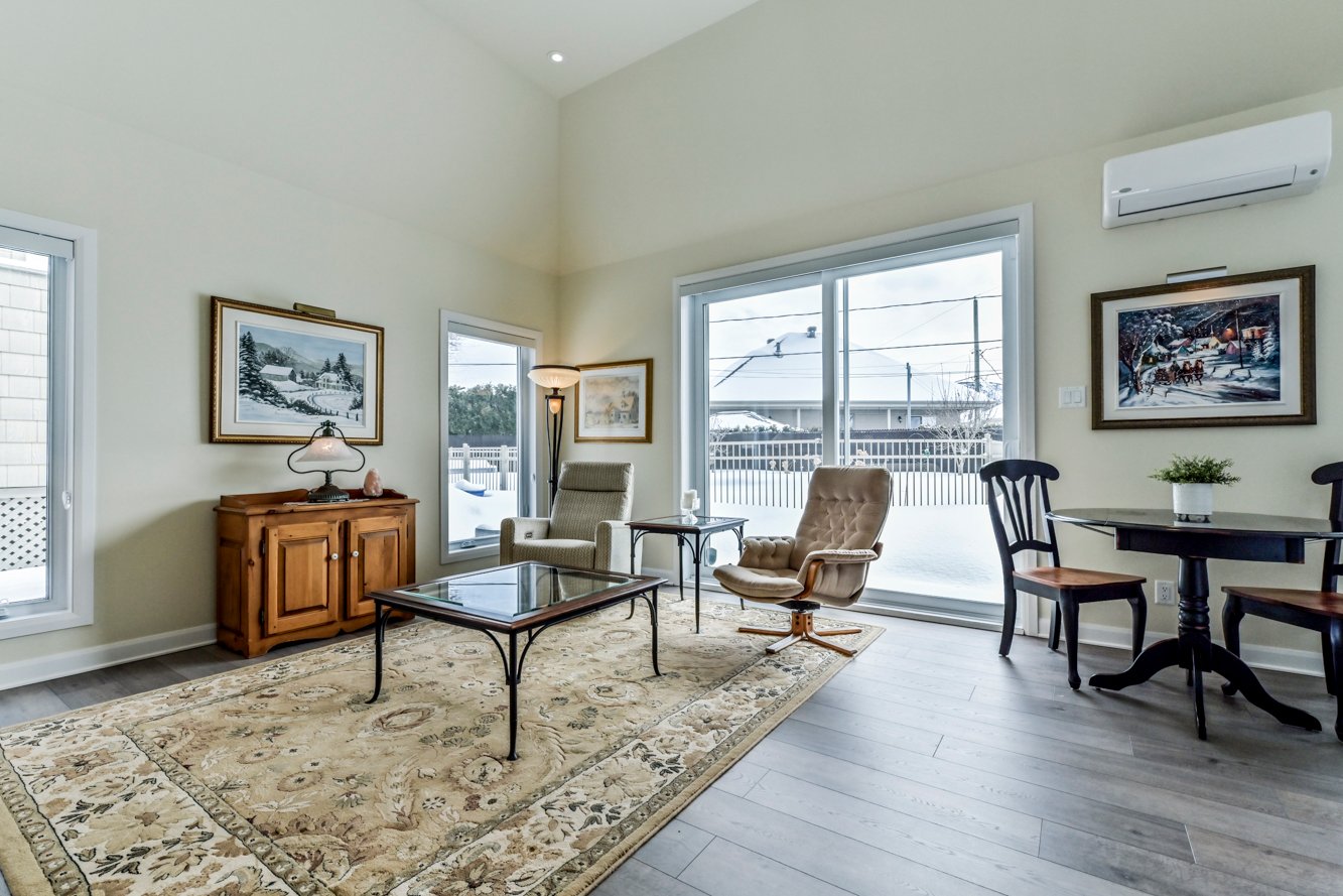 Porte-patio vers cour arrière