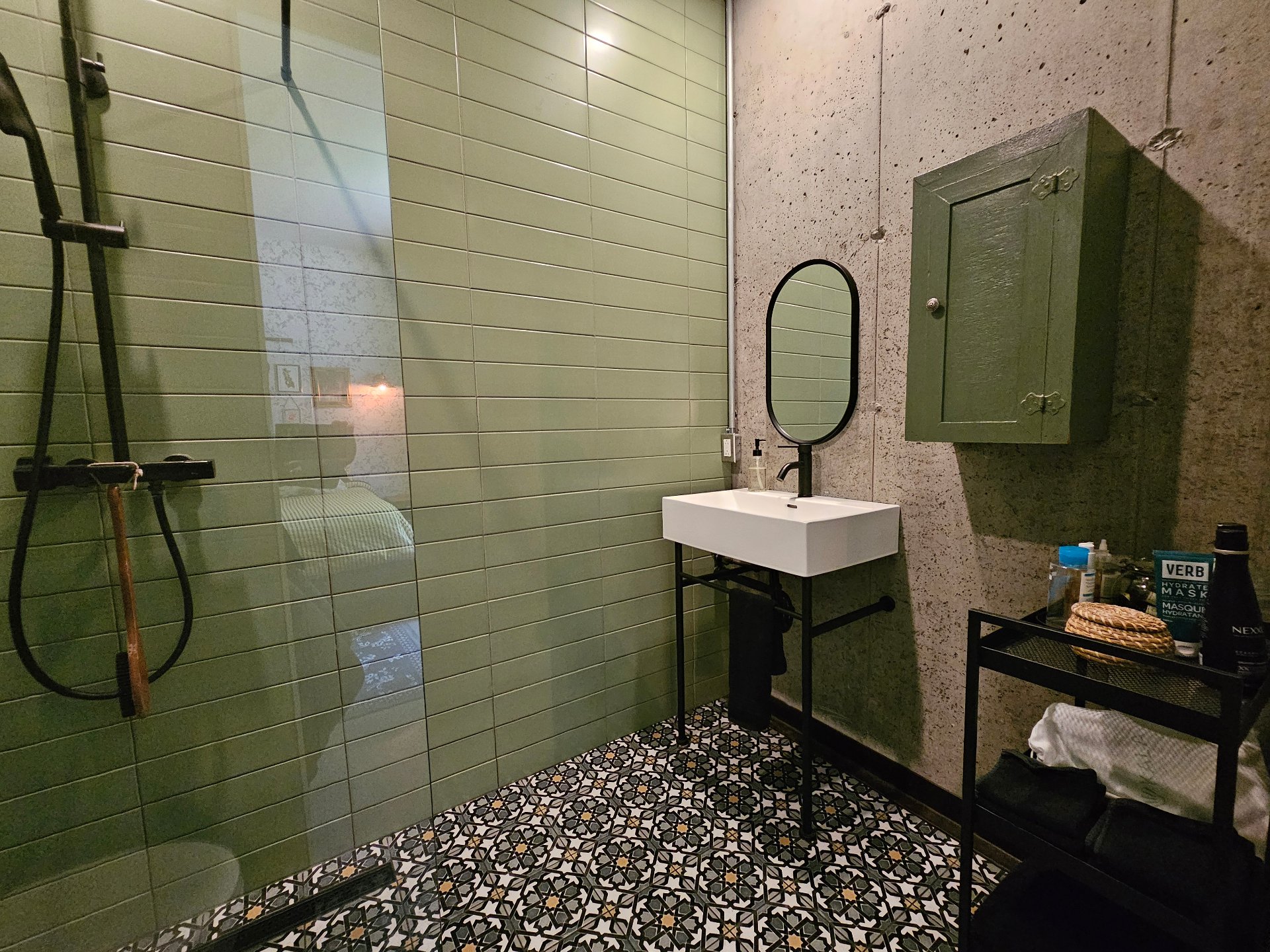 Salle de bains attenante à la CCP