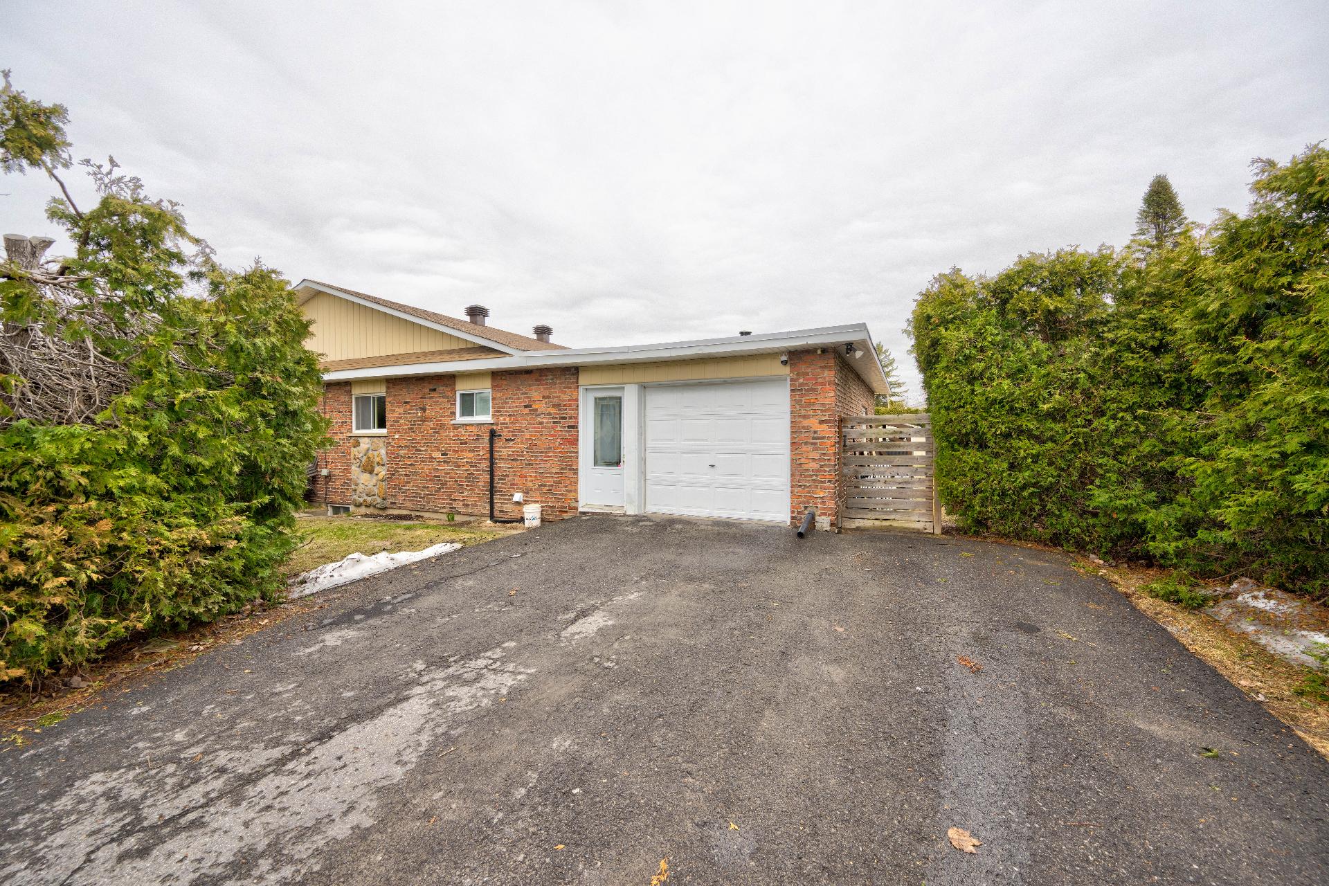 Entrée de garage 60e avenue